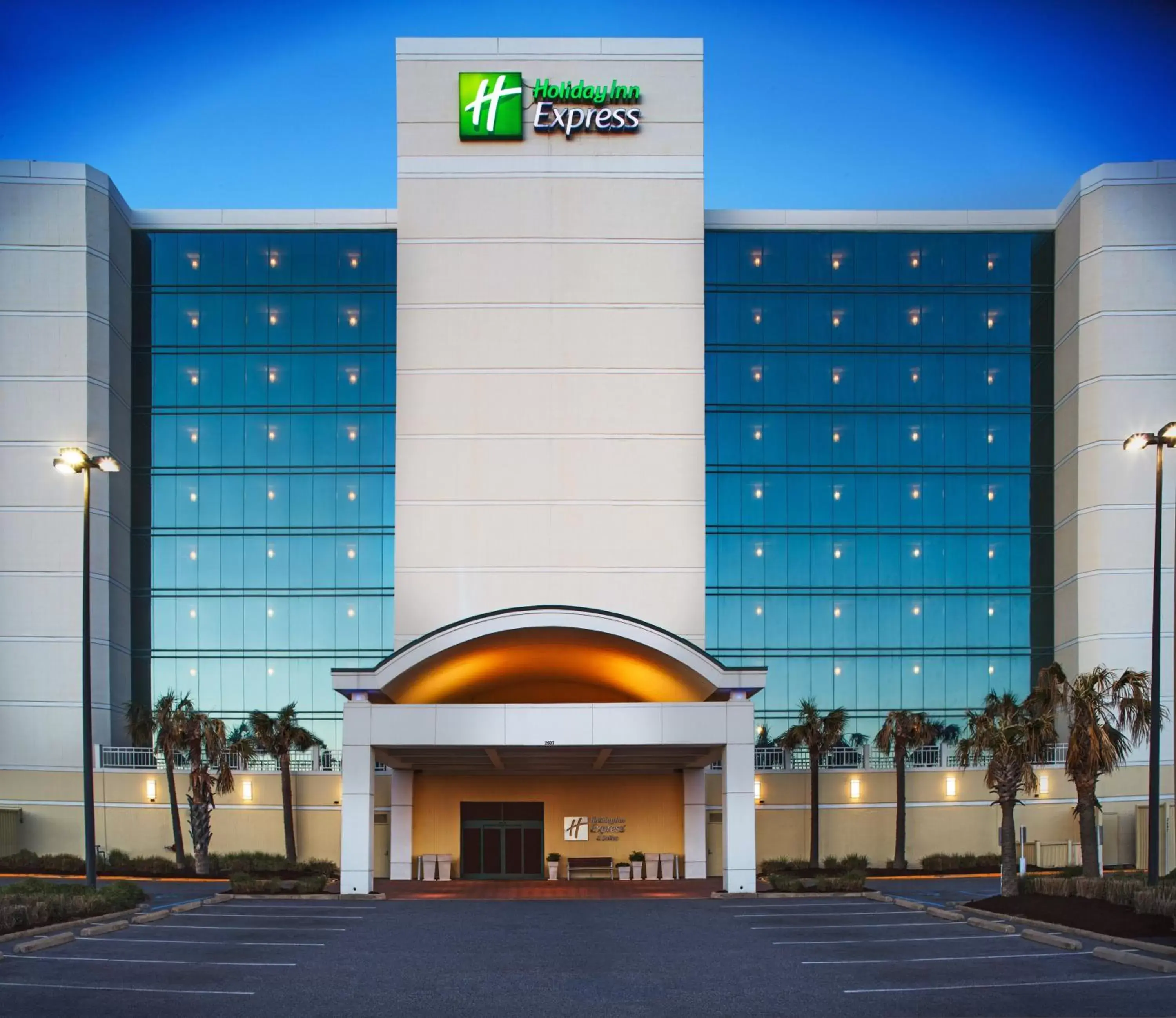 Holiday Inn Express & Suites VA Beach Oceanfront by IHG Holiday Inn Express & Suites VA Beach Oceanfront by IHG