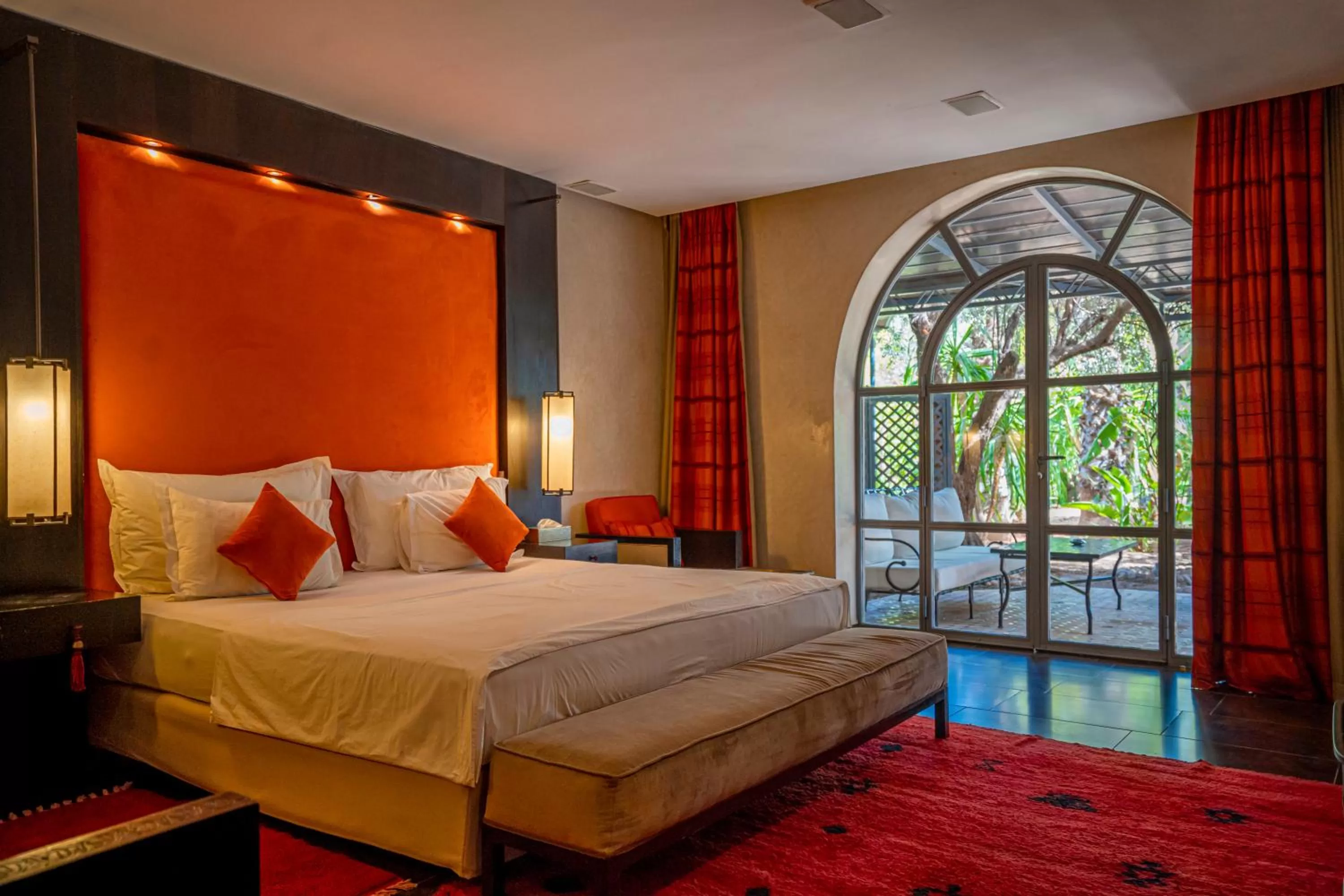 Photo of the whole room, Bed in Palais Mirage d'Atlas, Suites de Luxe & Spa