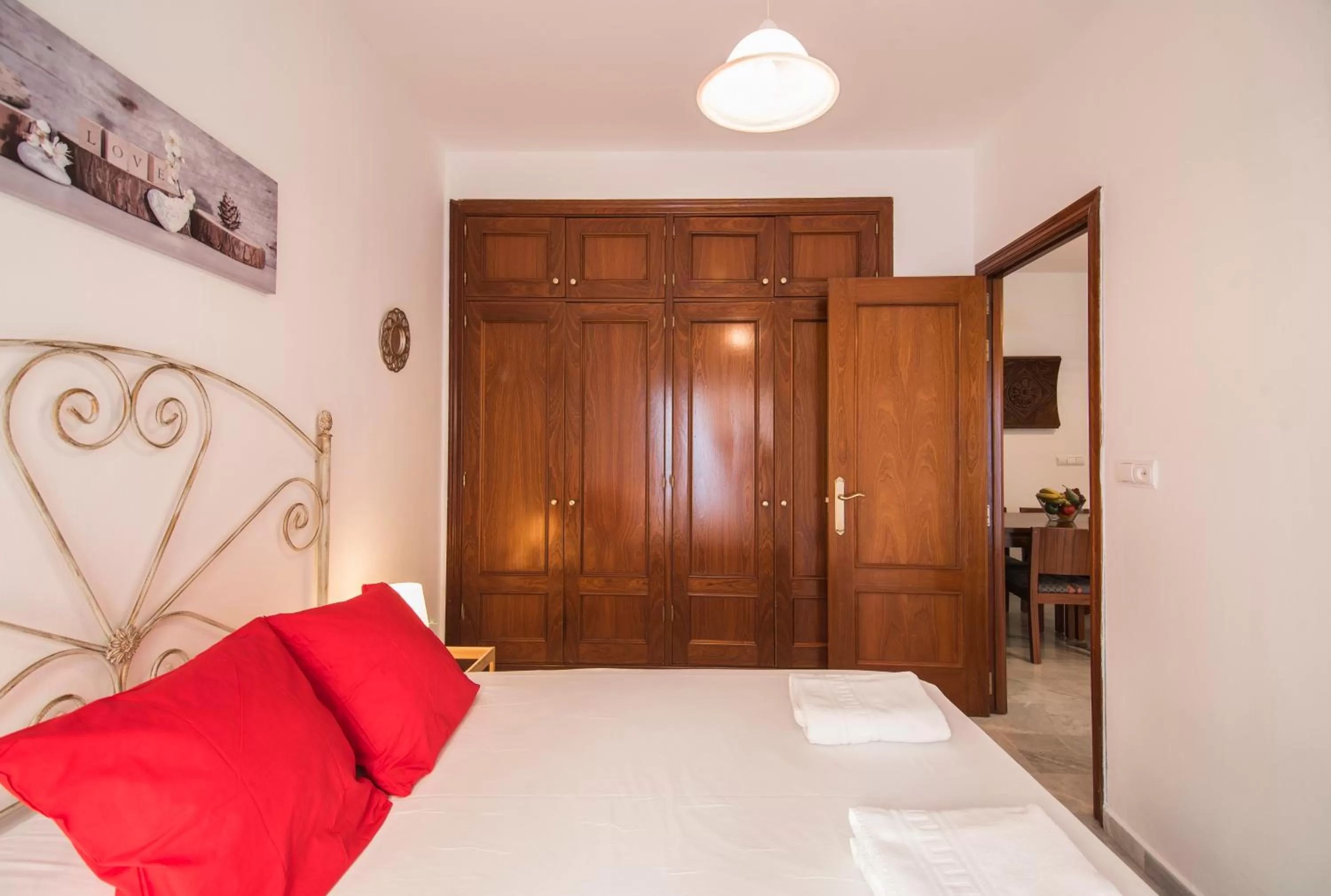 Bedroom, Bed in Apartamentos Granata