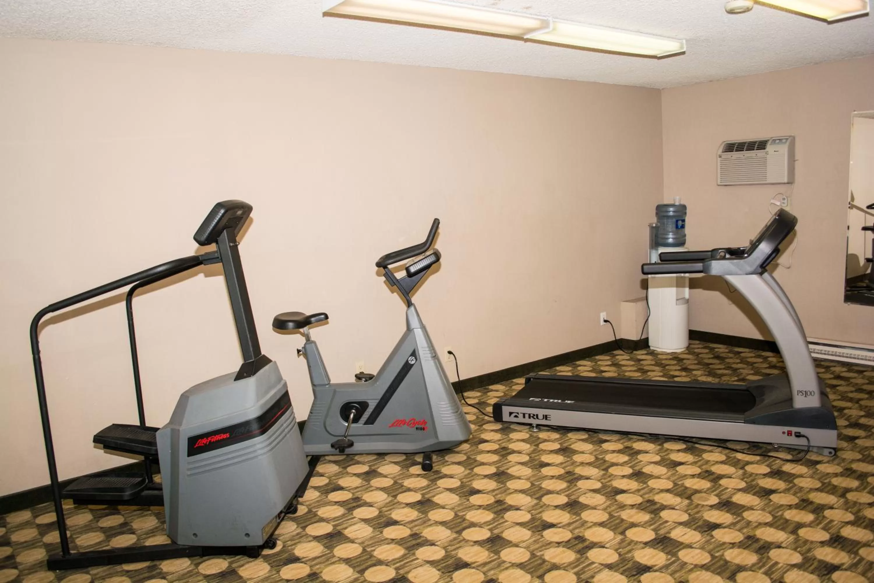 Fitness centre/facilities in Days Inn by Wyndham Klamath Falls