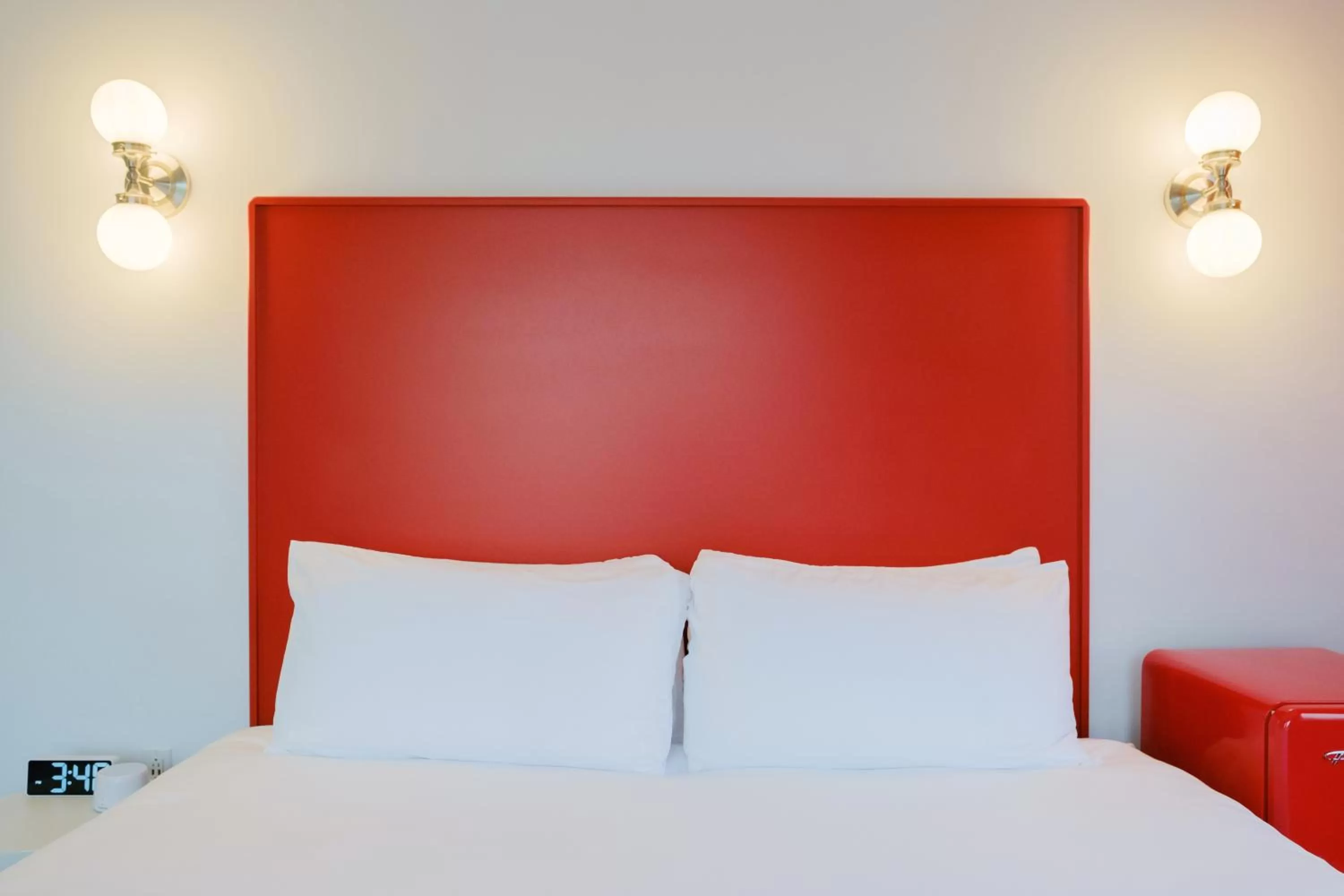 Bedroom, Bed in The Gallatin