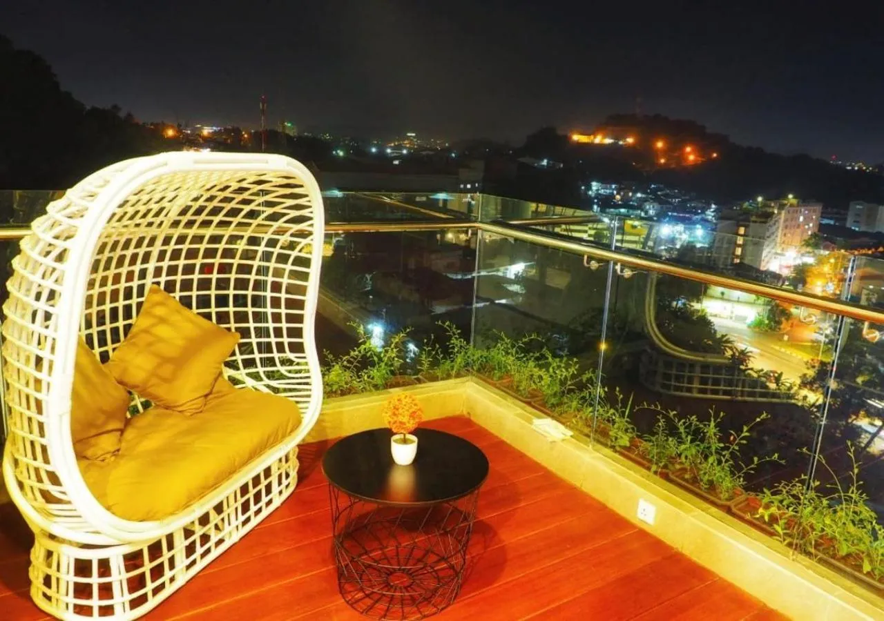 Balcony/Terrace in King's Hotel Nagoya Batam