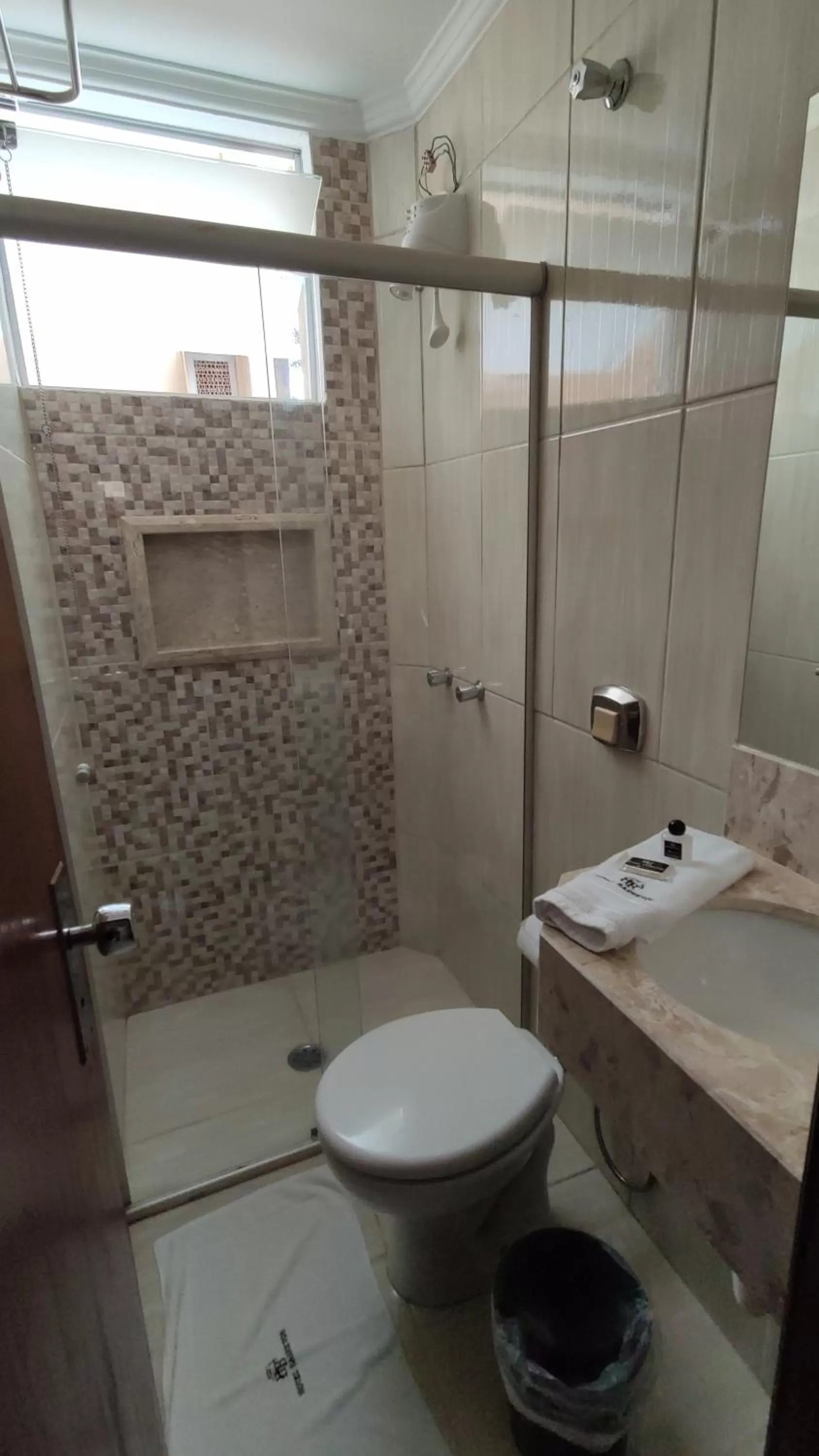 Bathroom in Hotel Barretos