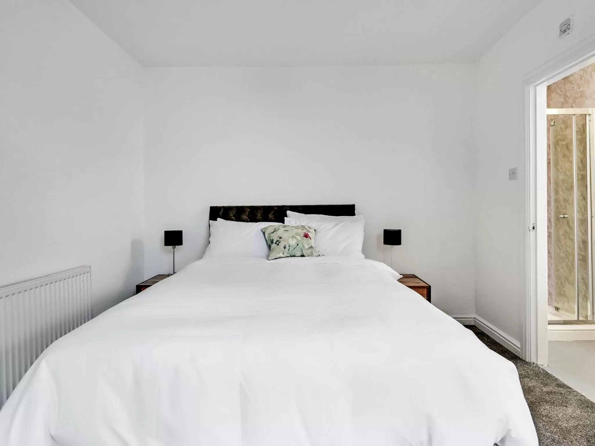 Bedroom in Albert View Rooms