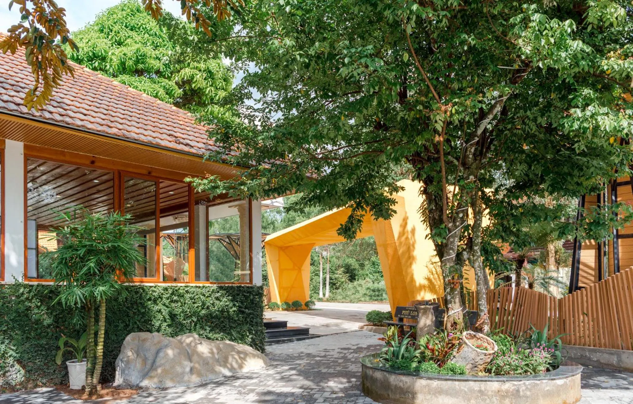 Garden view in Elwood Premier Resort Phu Quoc