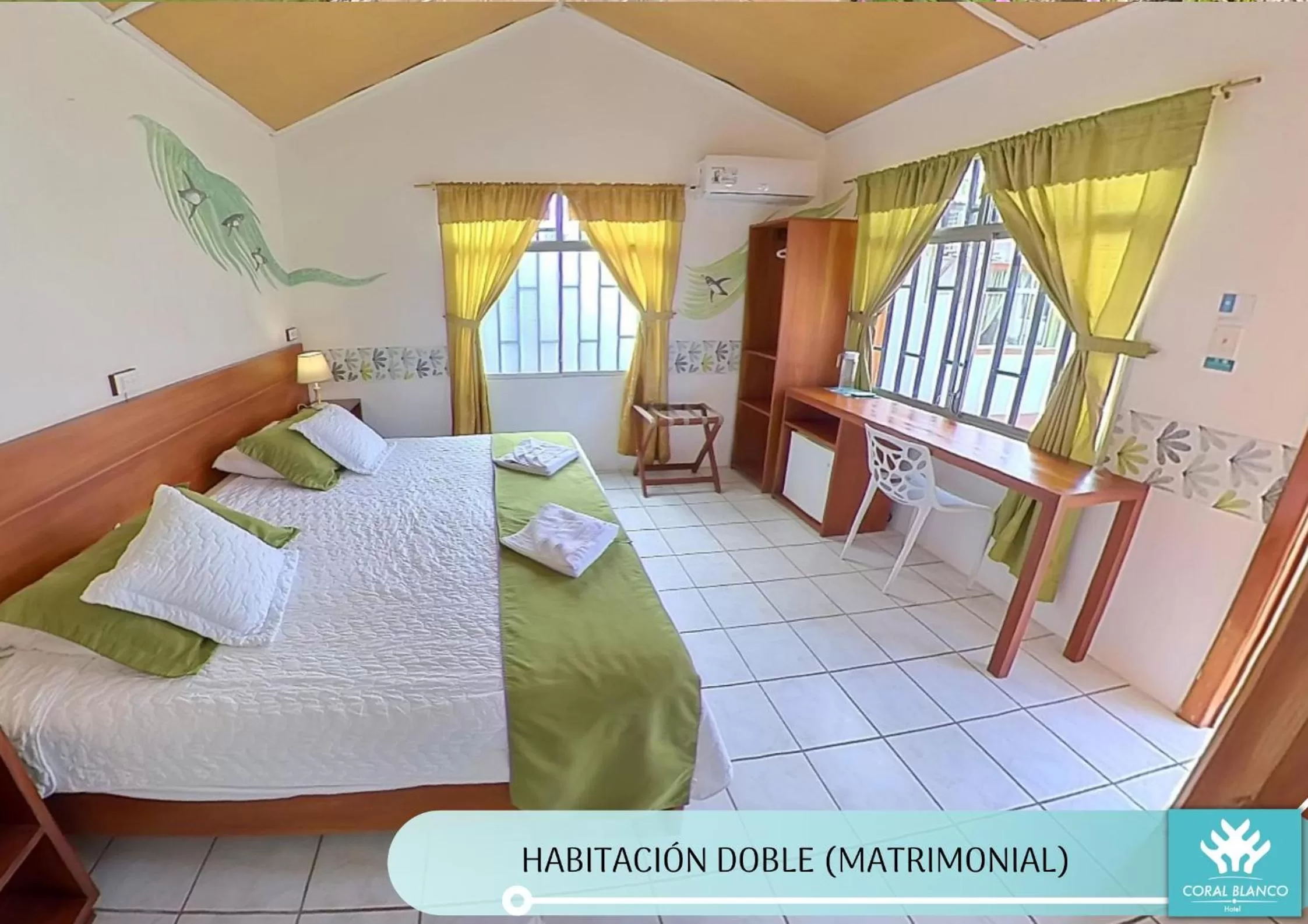 Bed in Hotel Coral Blanco with high speed internet Starlink