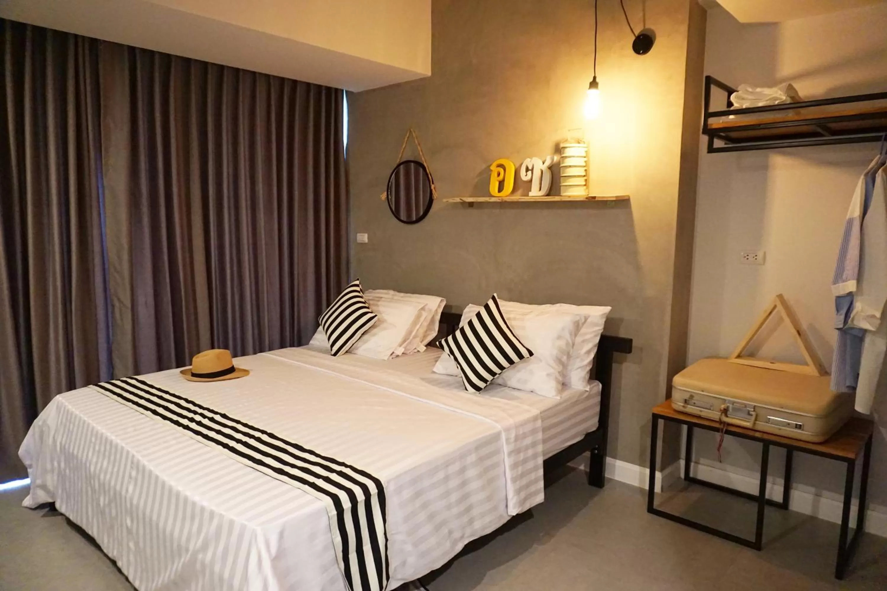 Bedroom, Room Photo in Hansa Bangkok House