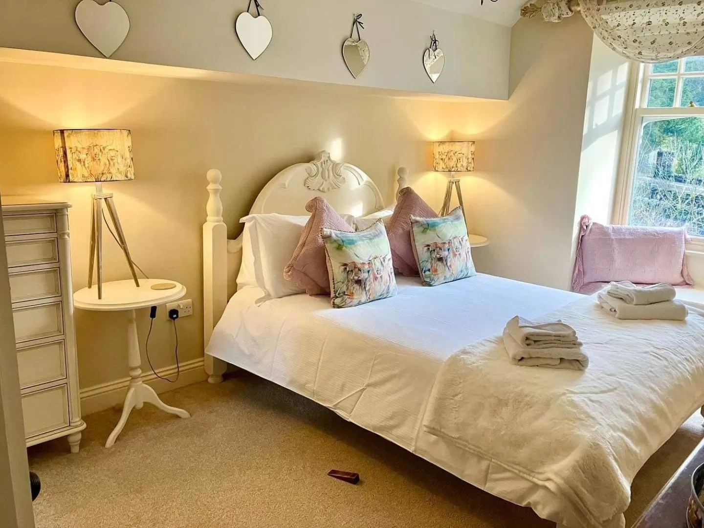 Bedroom, Bed in Storrs Gate House