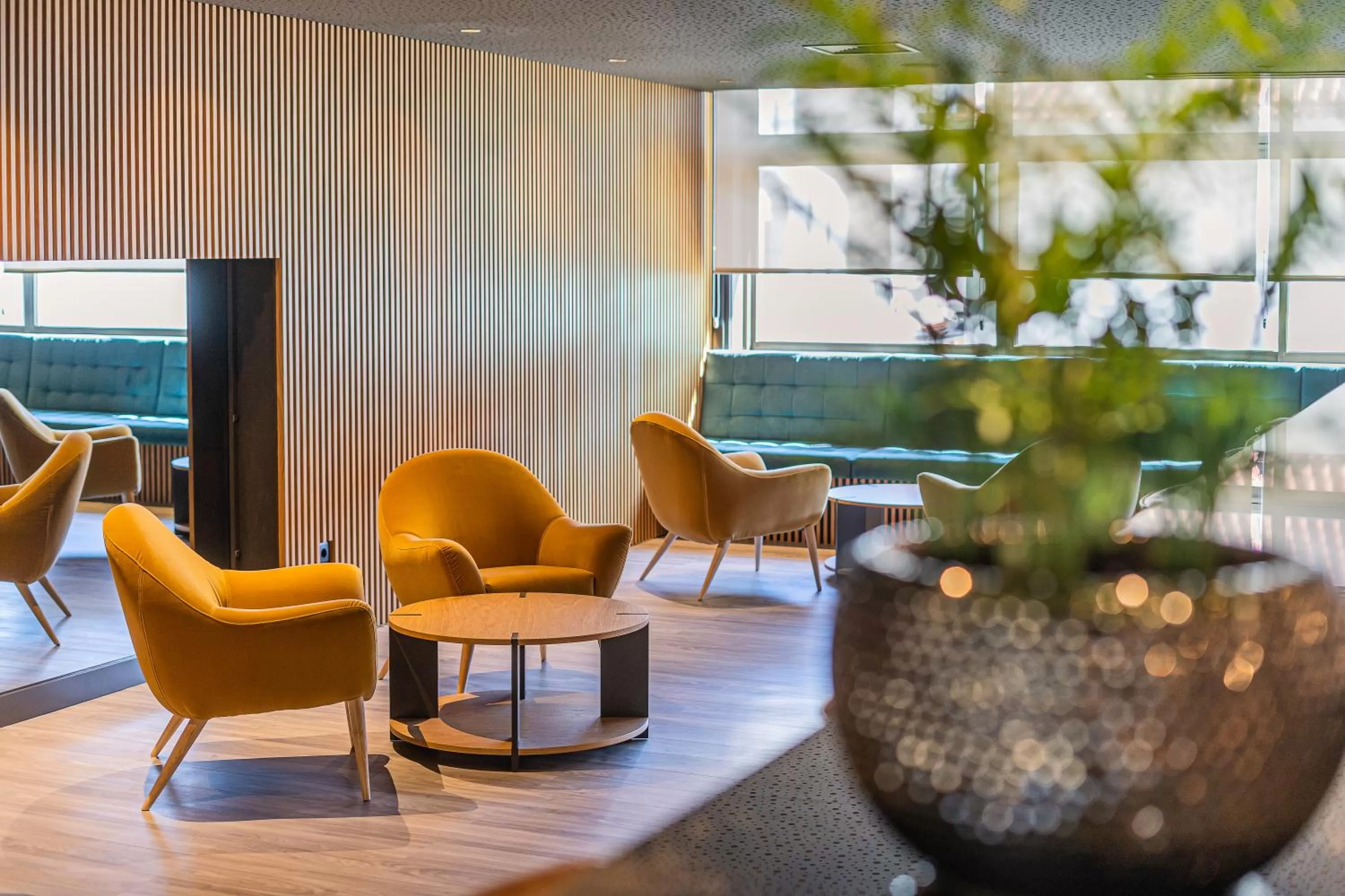 Lounge or bar in HF Tuela Porto