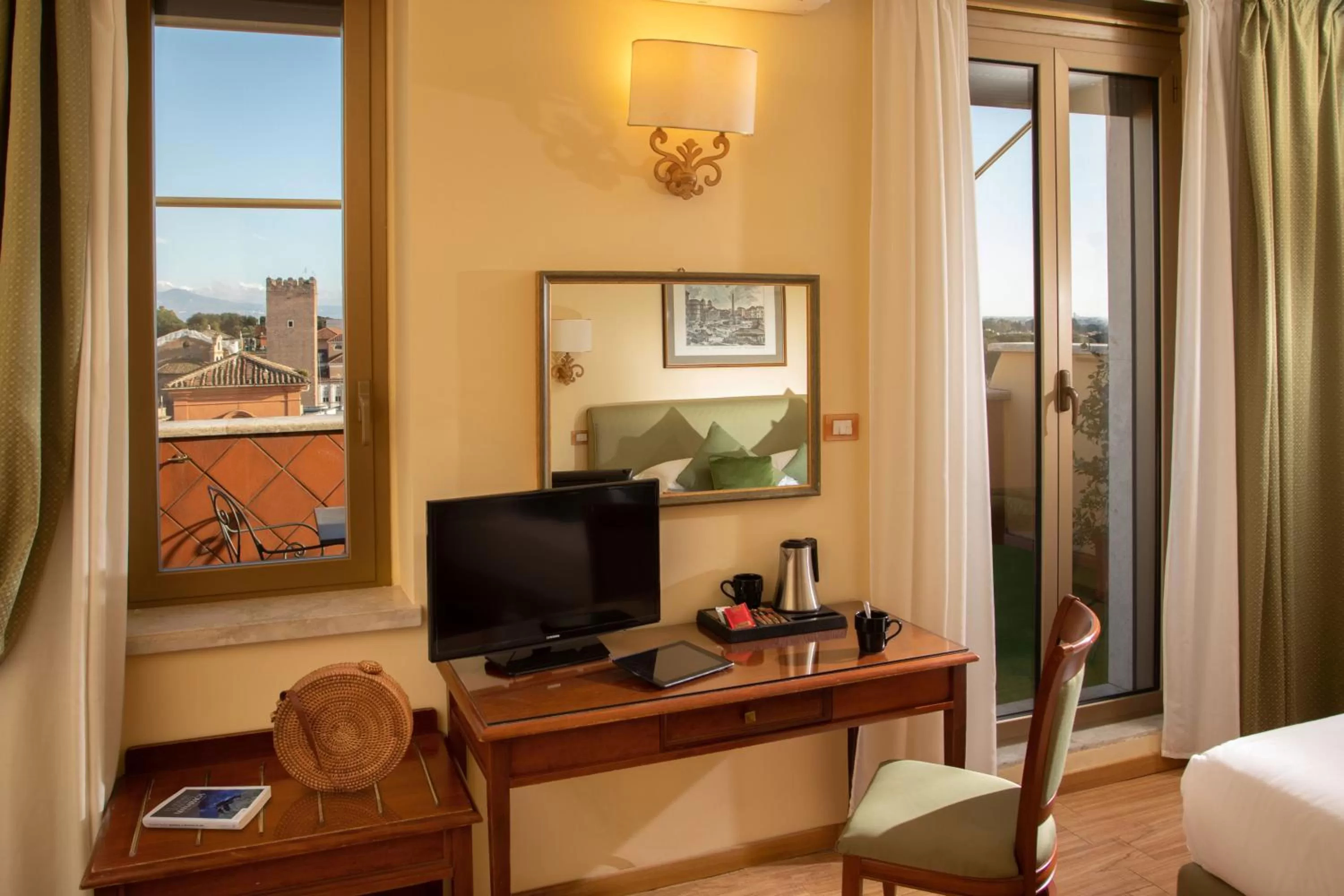 Other, Bed in Hotel Colosseum