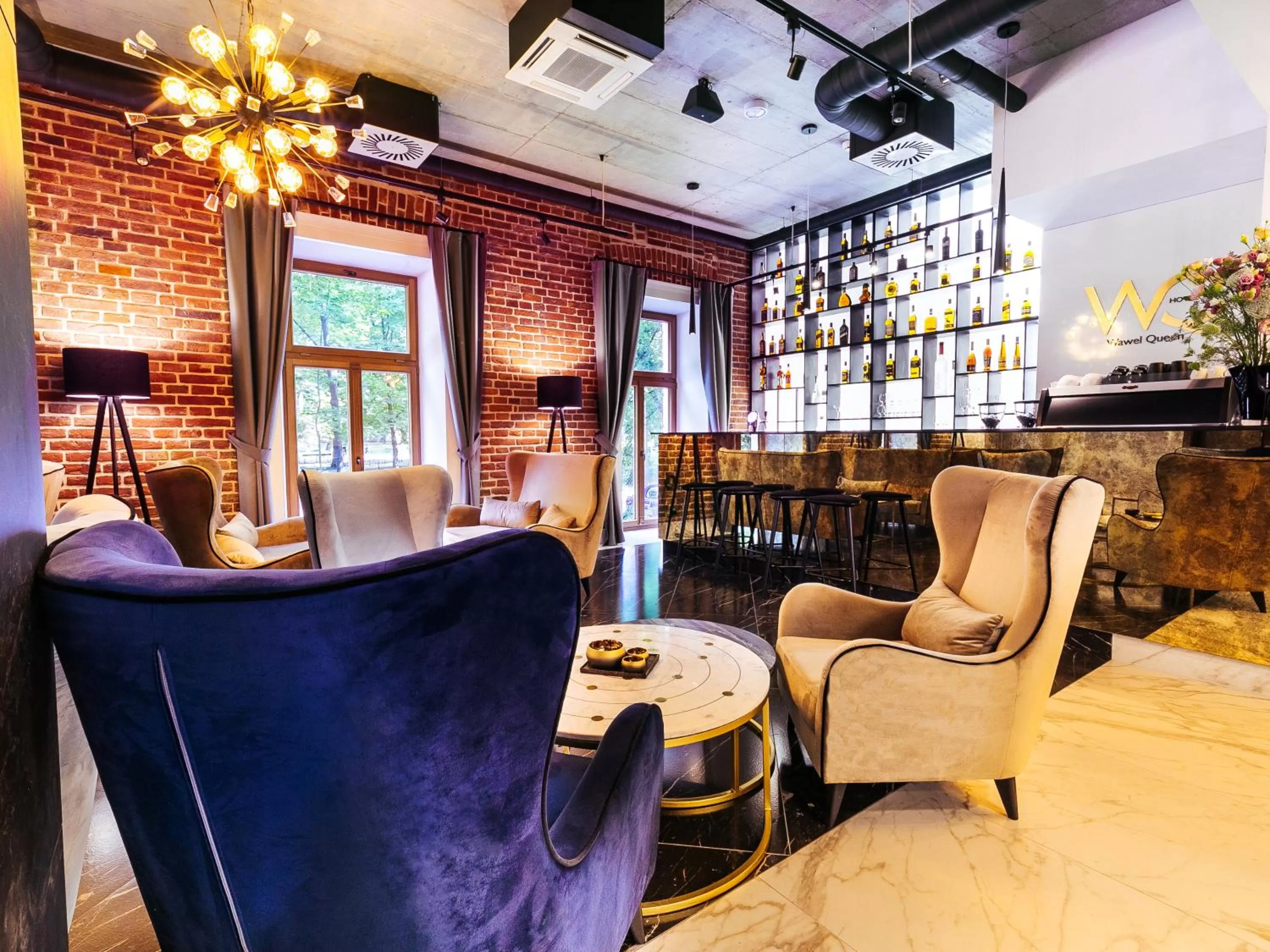 Restaurant/places to eat in Hotel Wawel Queen