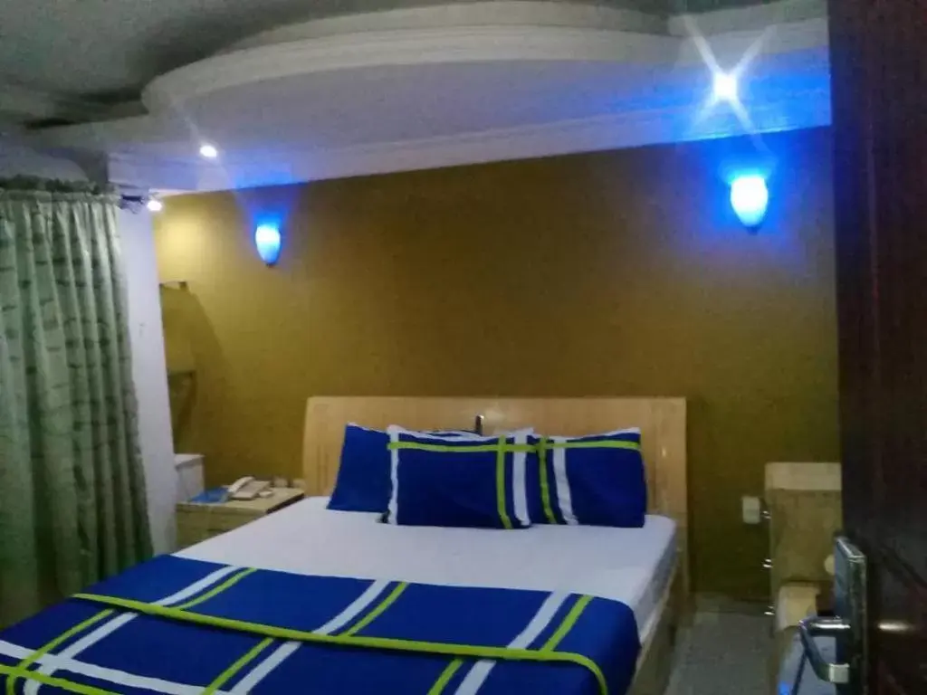 Superior Double Room in TheoDawn Hotels @ Suite 29 Superior Double Room in TheoDawn Hotels @ Suite 29