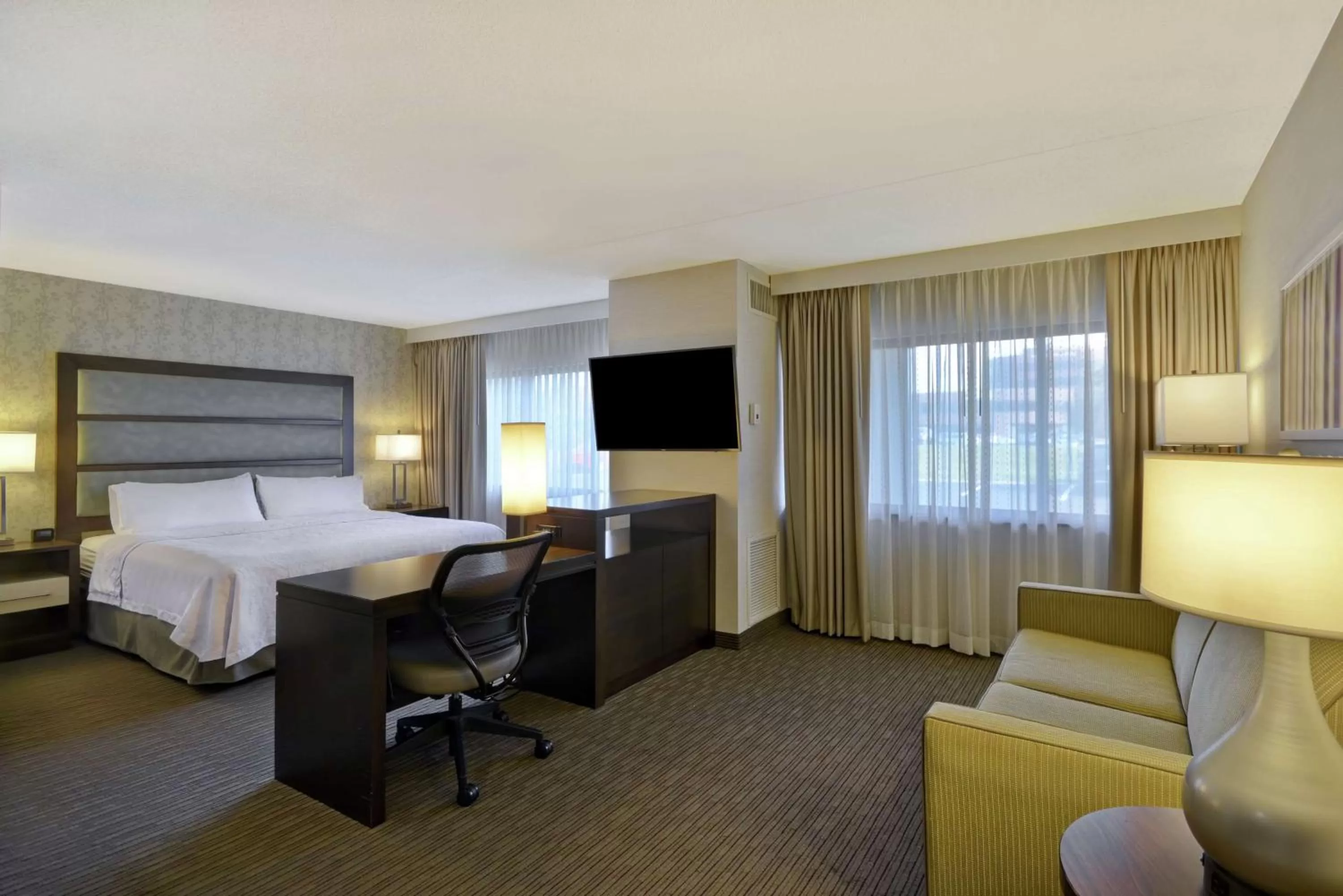 King Suite with Roll-In Shower - Disability Access/Non-Smoking in Homewood Suites by Hilton Indianapolis Carmel