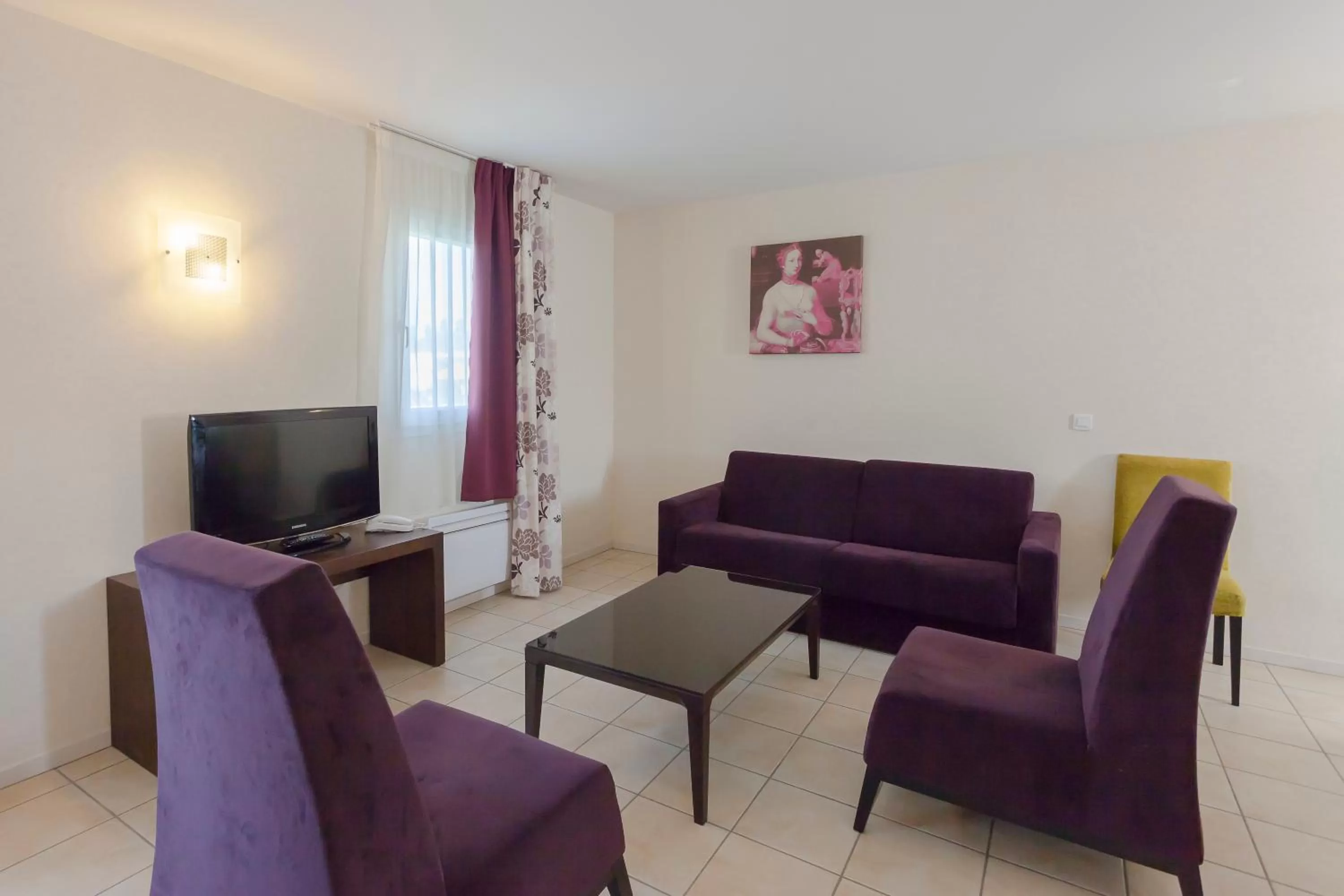 Living room in Résidence Villa Bellagio Amboise by Popinns