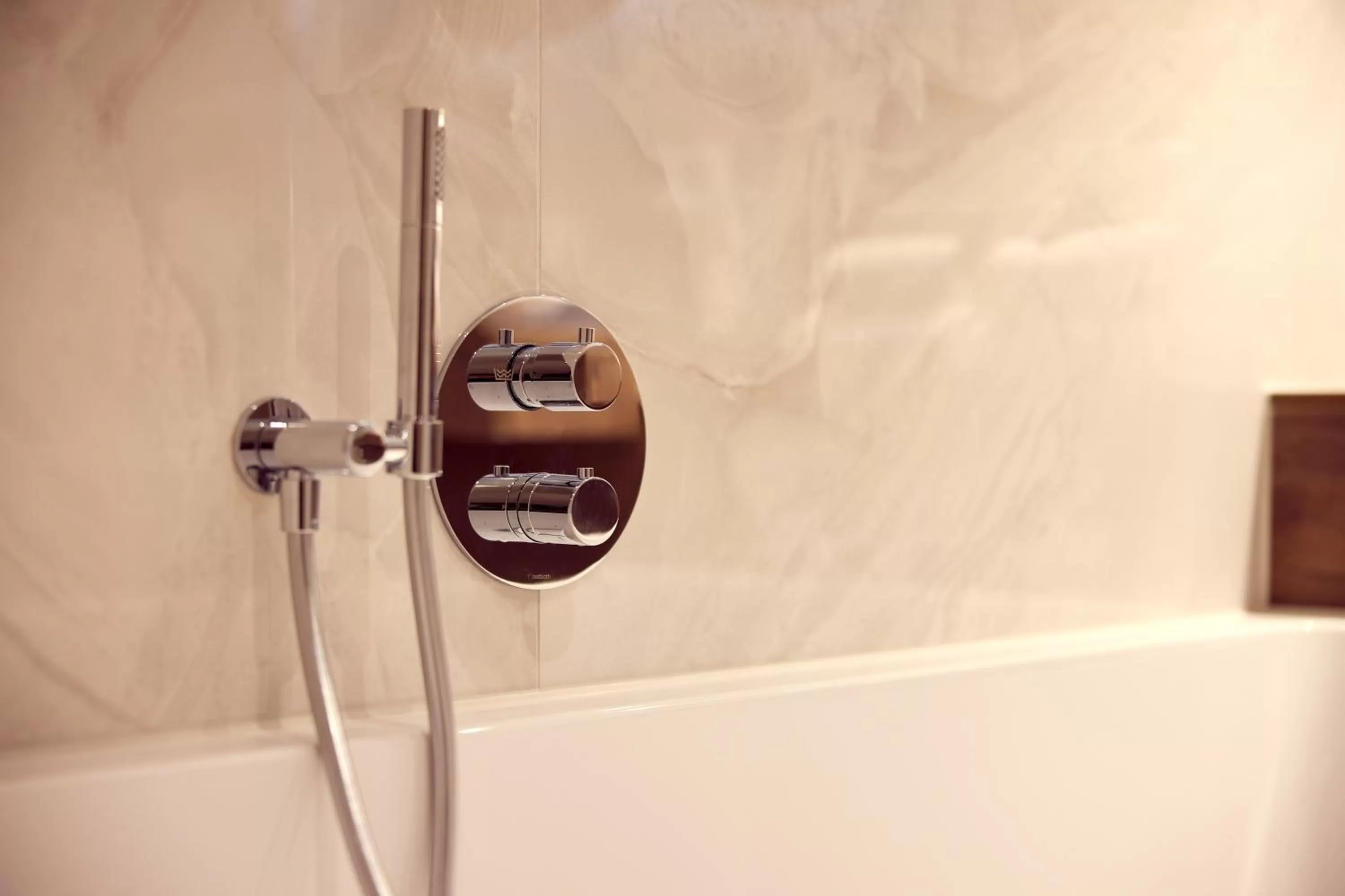 Shower in Van der Valk Hotel Gorinchem