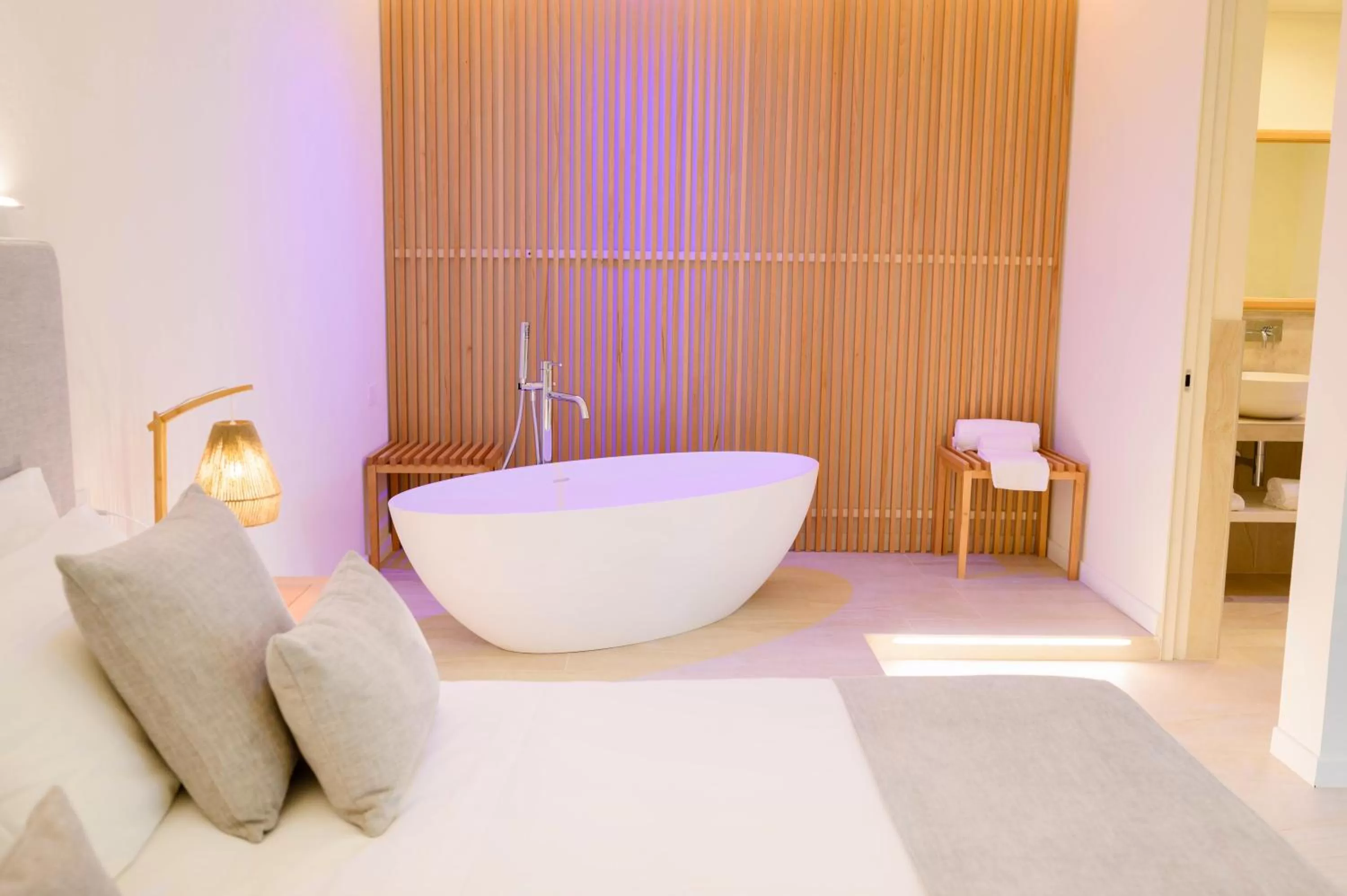 Bed in Regiohotel Manfredi