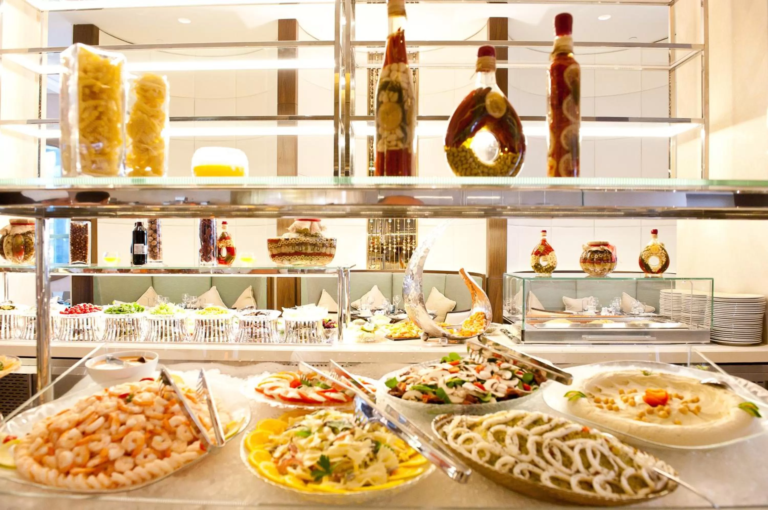 Restaurant/places to eat in InterContinental Phoenicia Beirut by IHG