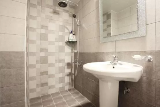 Bathroom in Saipan Motel with Sea View