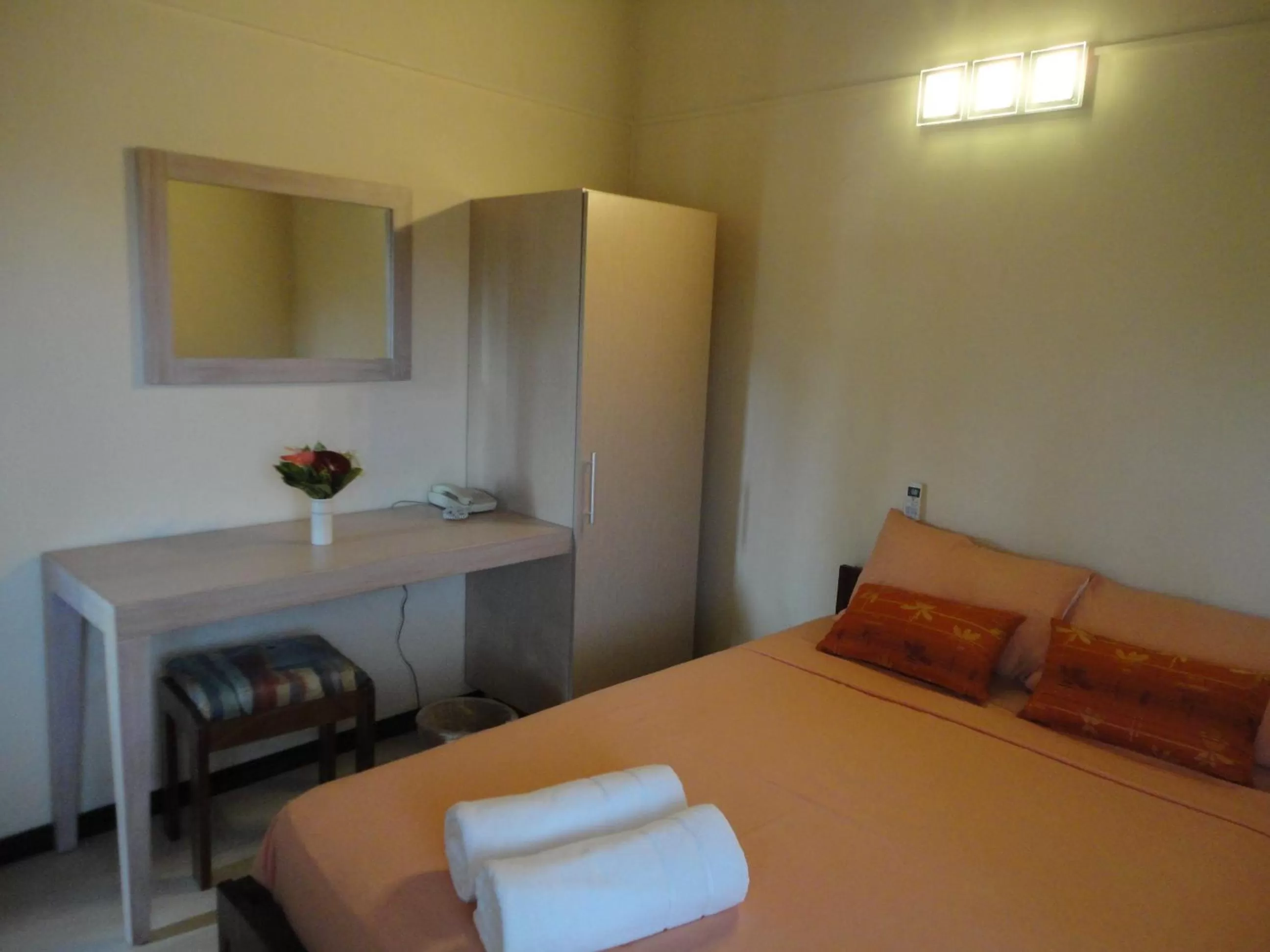 Bed in Ocean Villas Hotel