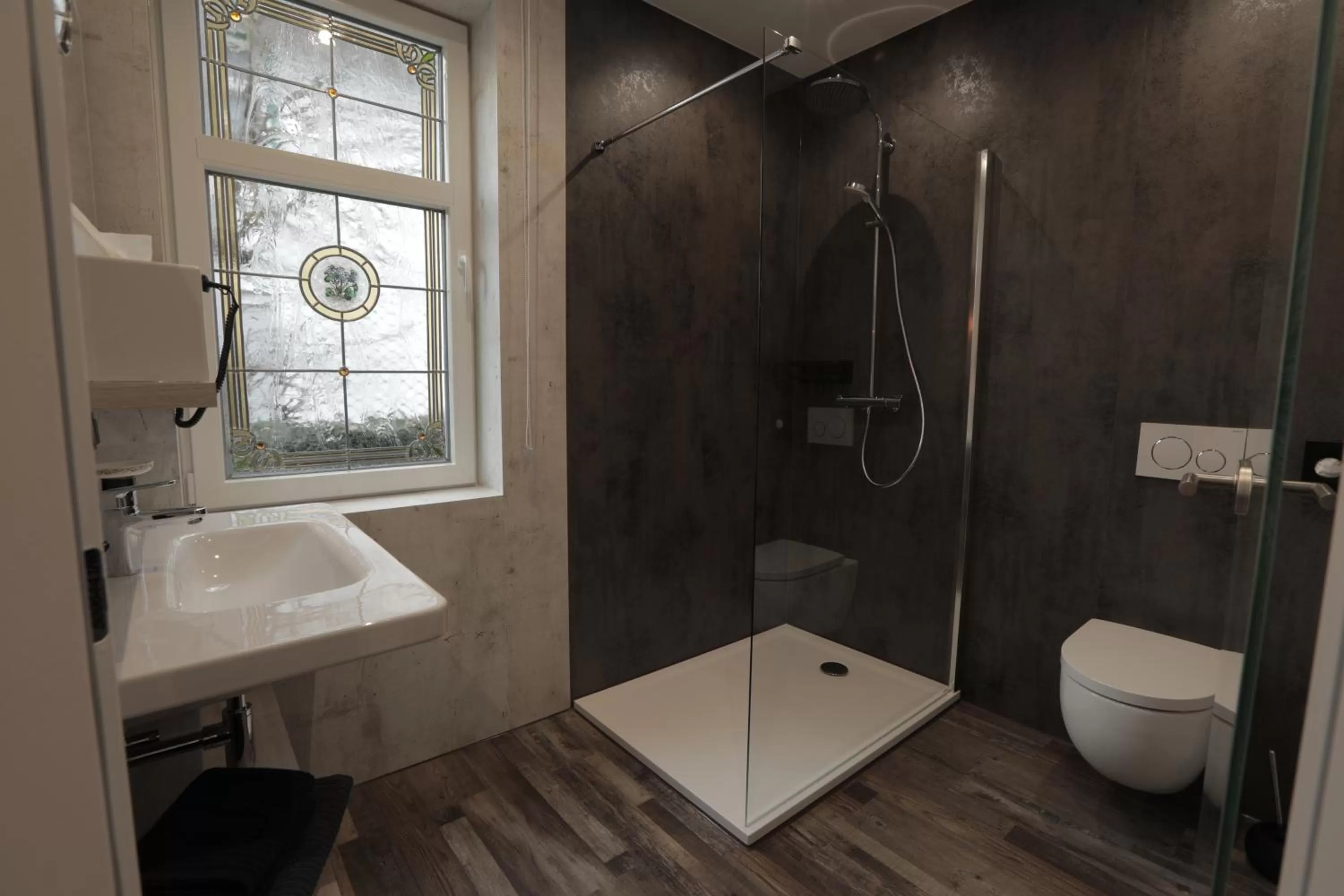 Shower in Vergissmeinnicht