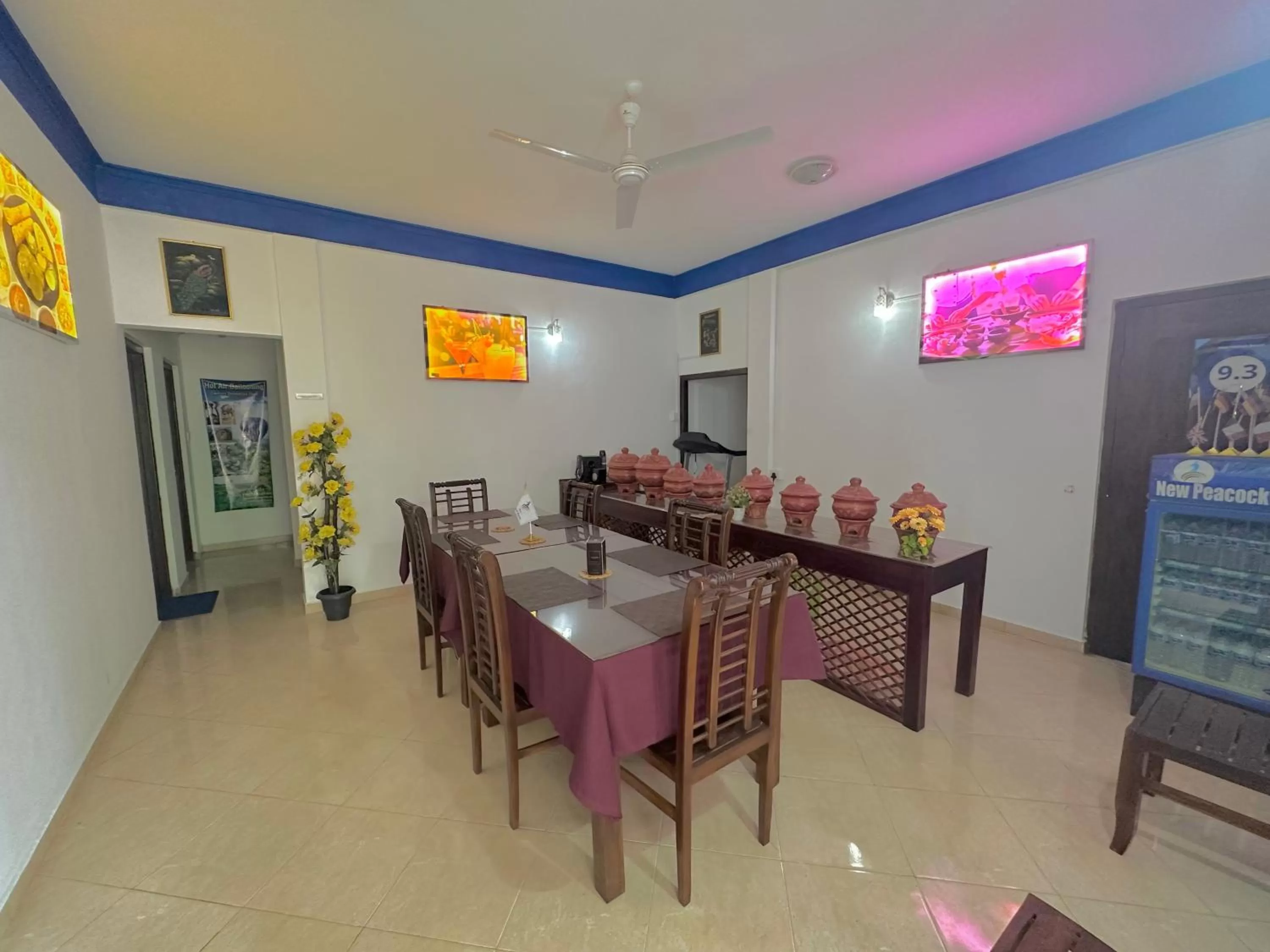 Restaurant/Places to Eat in New Peacock Resort