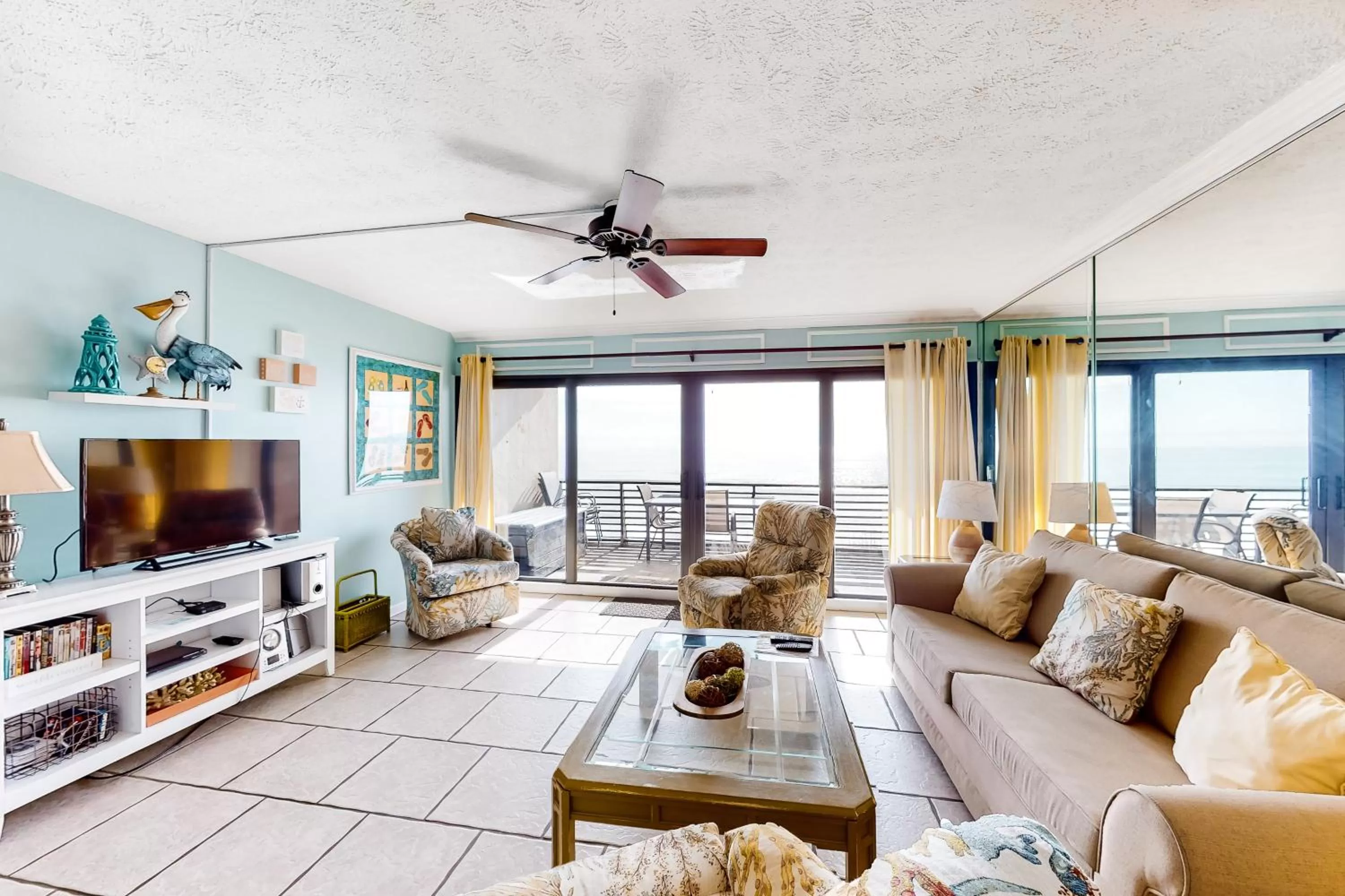 Seating Area in Gulf Gate 208