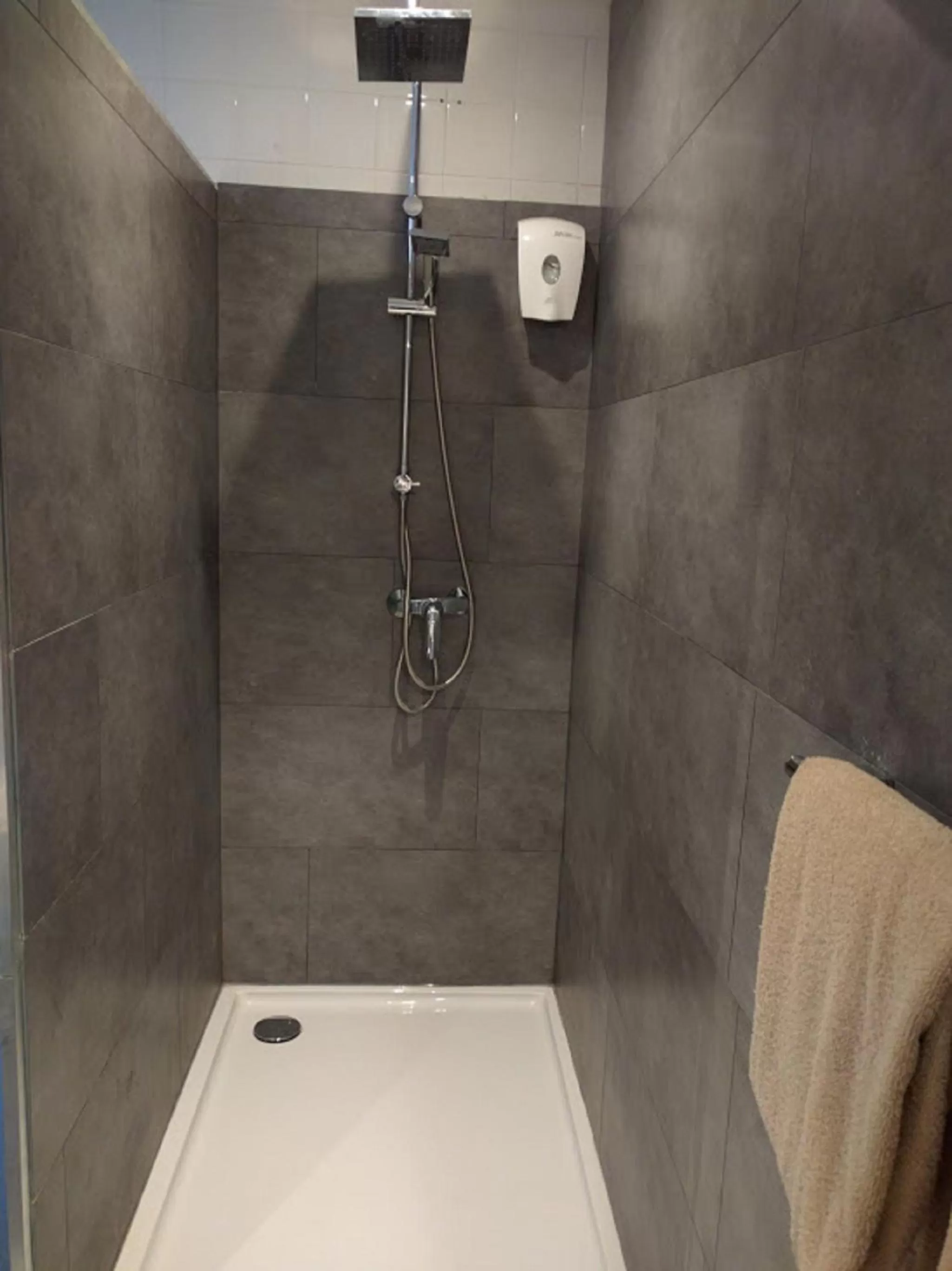 Bathroom in Canalview Hotel Ter Reien