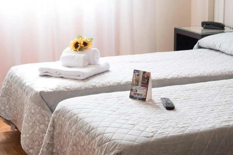 Bed in Hotel Astoria