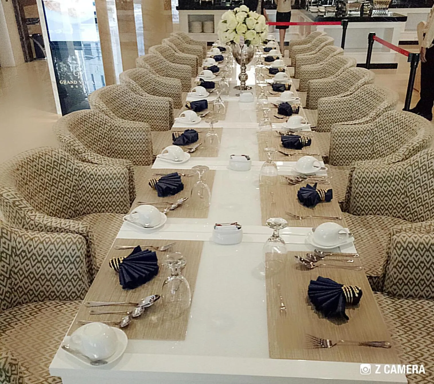 Restaurant/places to eat in Grand Viveana