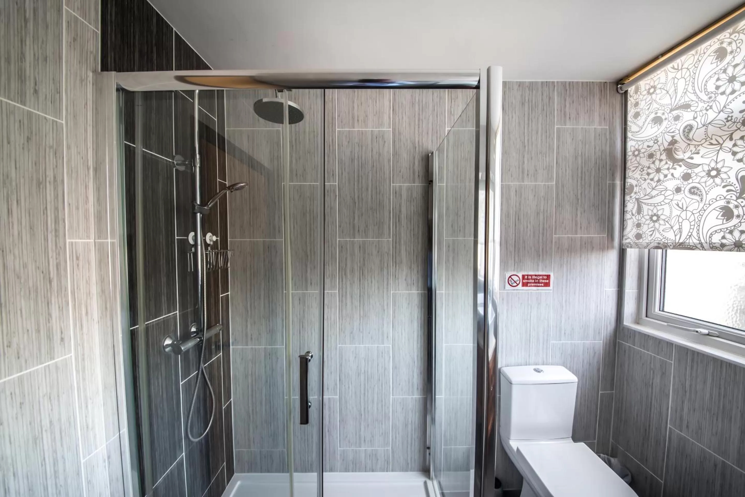 Bathroom in William's Hillsborough Apartments