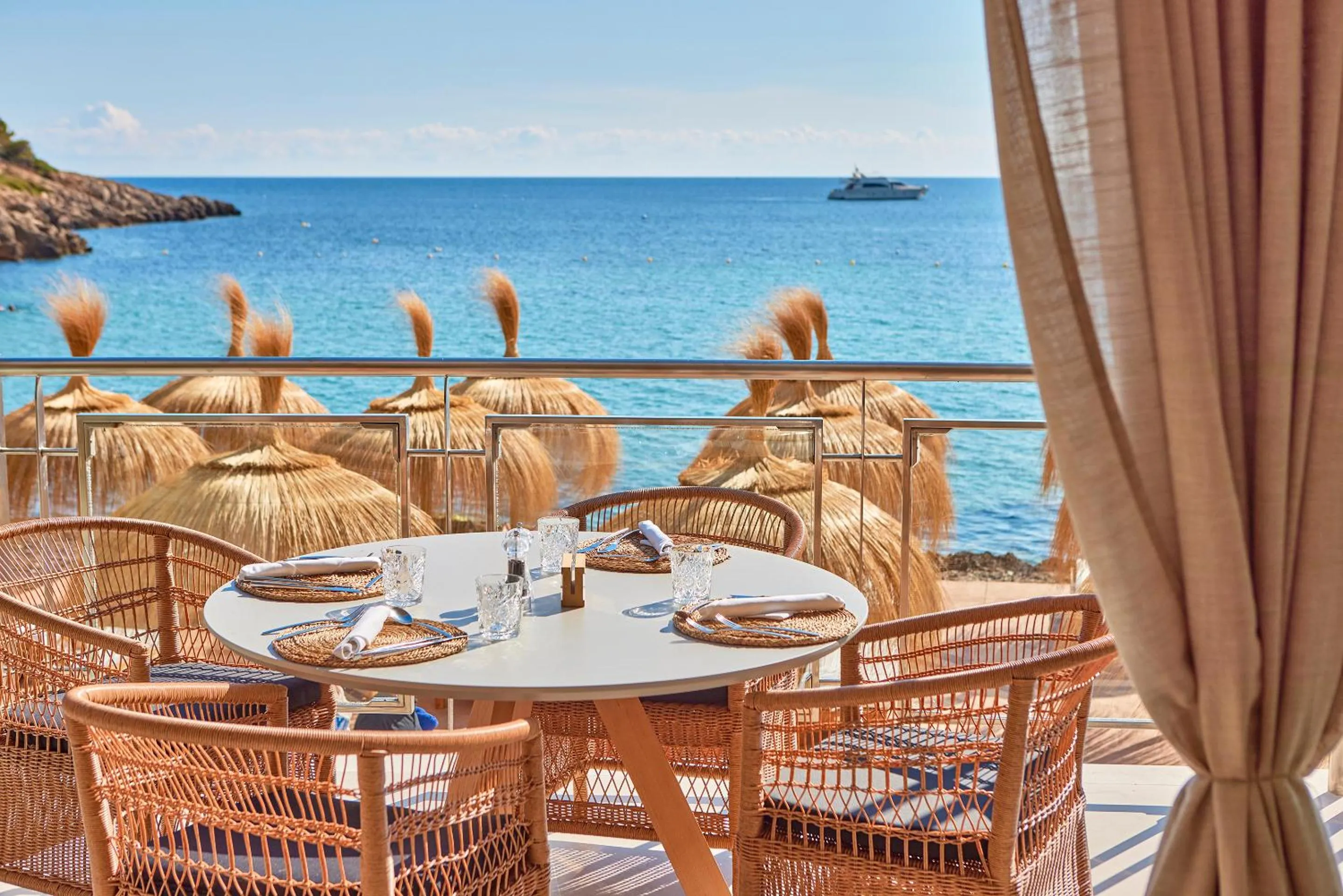 Restaurant/places to eat in Universal Hotel Aquamarin