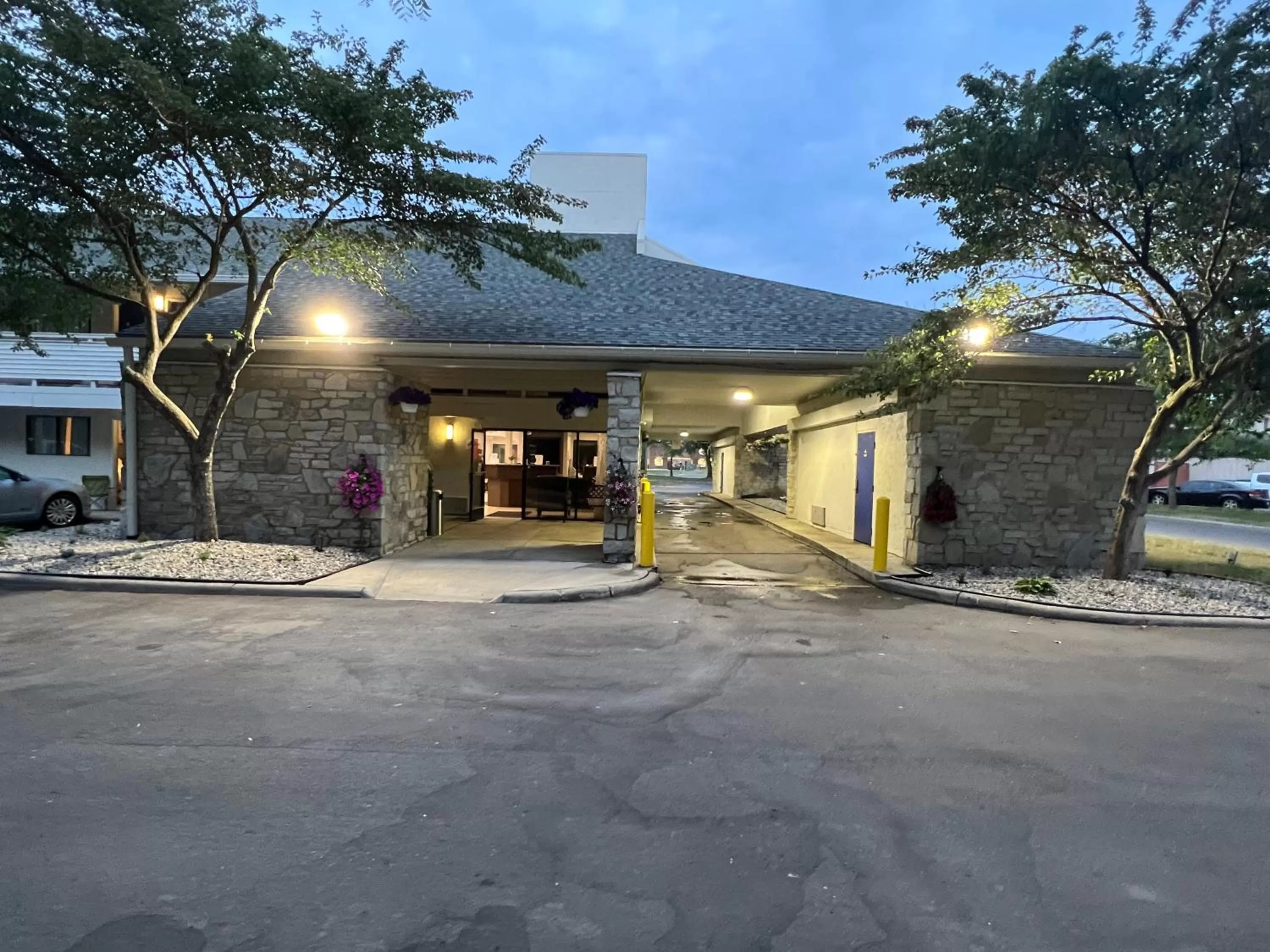 Property building in Days Inn & Suites by Wyndham Monroe