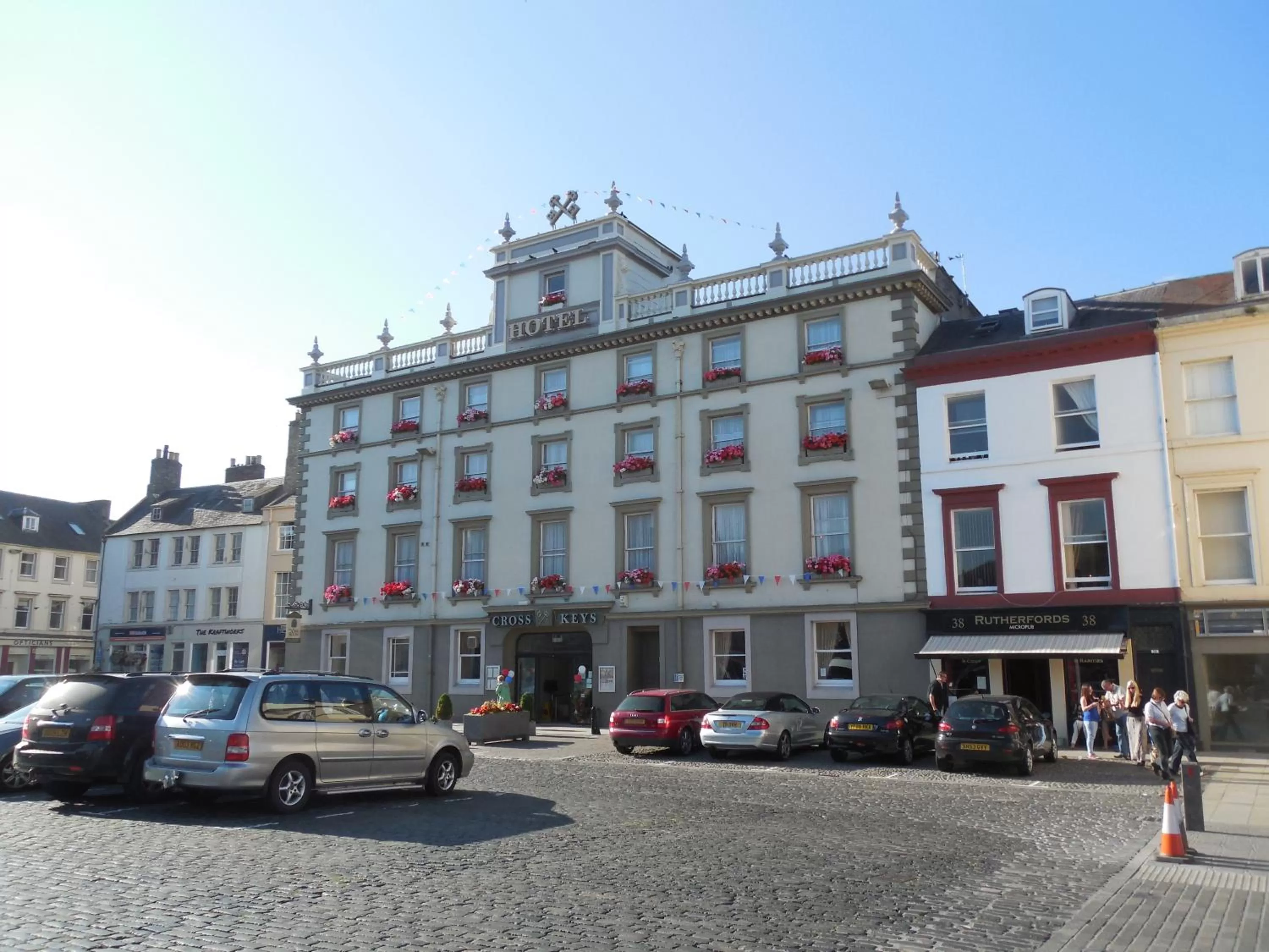 Facade/entrance, Property Building in Cross Keys Hotel, Kelso
