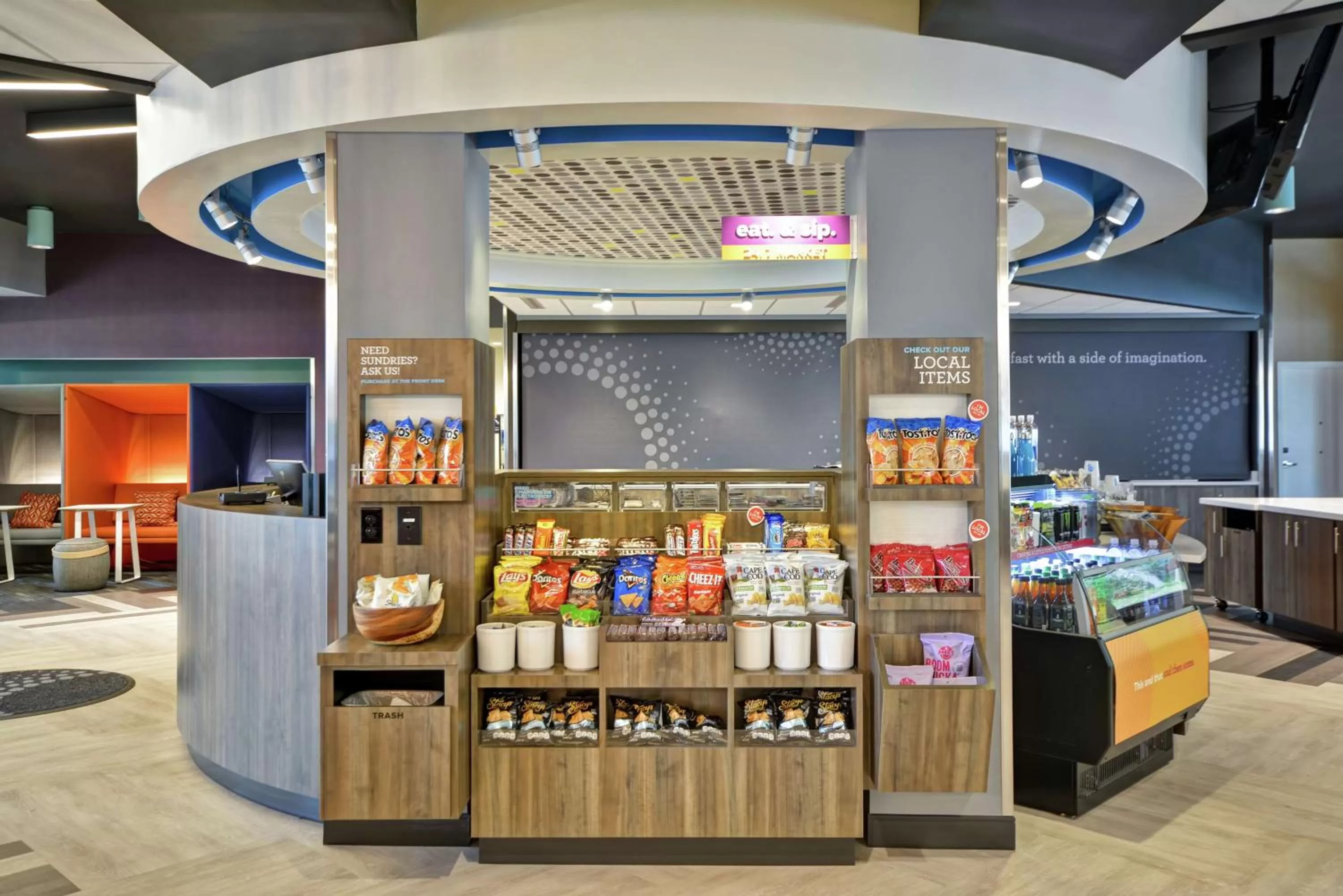 Lobby or reception in Tru By Hilton Chicopee Springfield