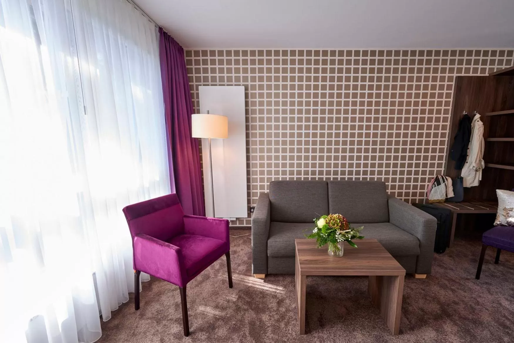 People, Seating Area in Hotel Mühlenhof Lollar