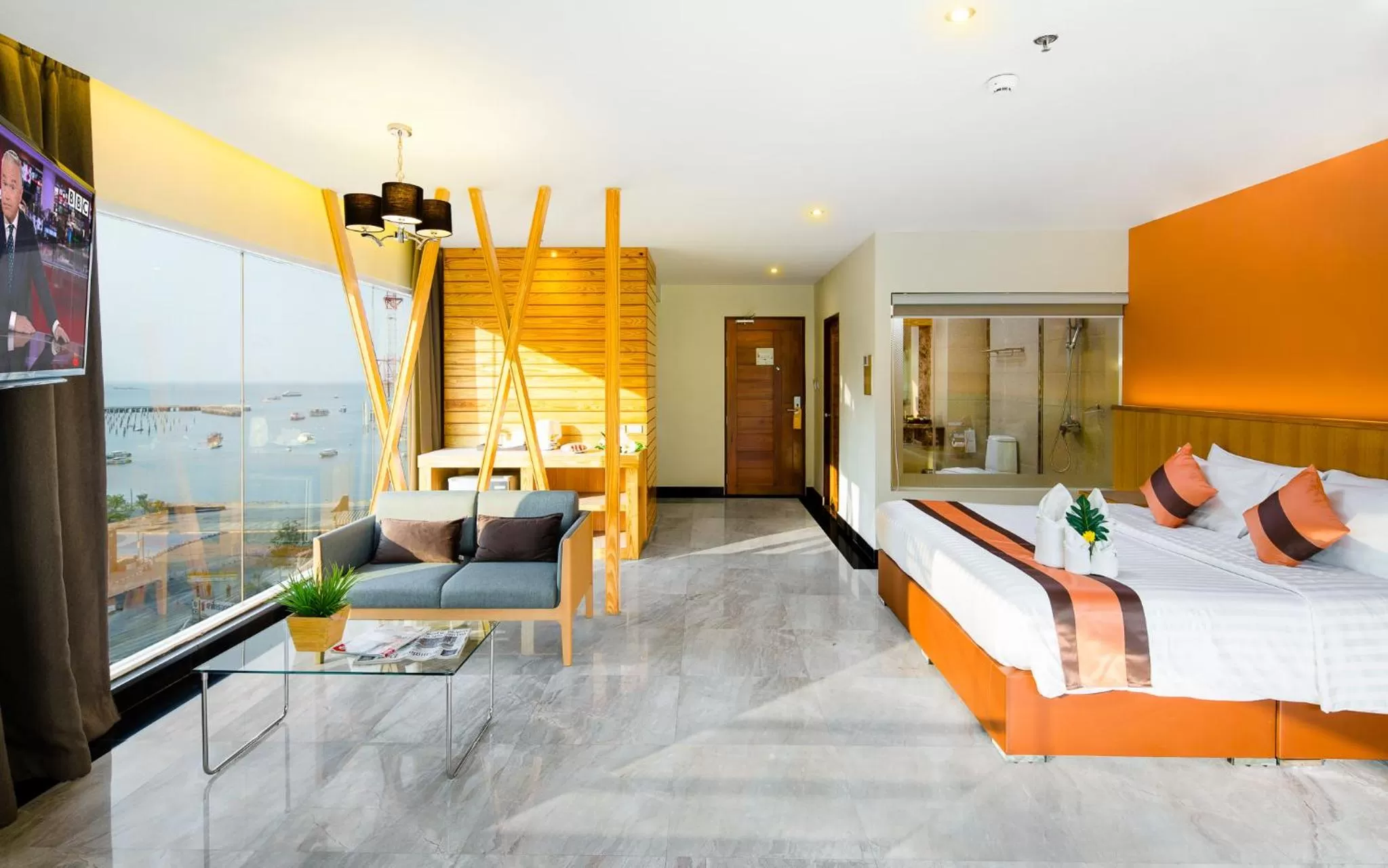 Bed in Balihai Bay Pattaya