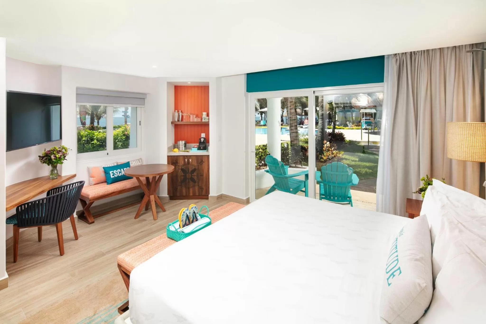 Bedroom, Bed in Margaritaville Island Reserve Riviera Cancún - A Karisma All-Inclusive Experience for All