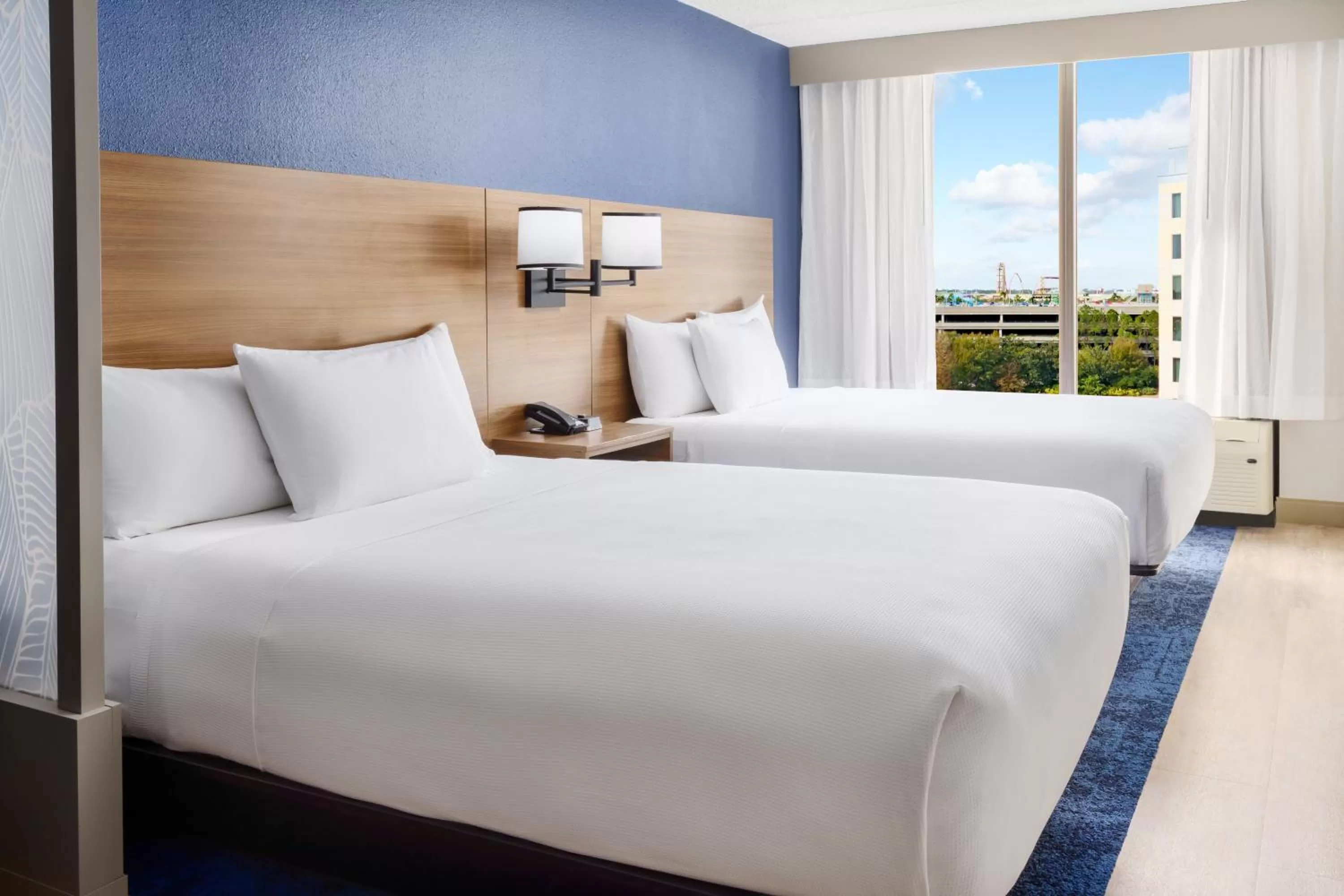 Bed in Hyatt Place across from Universal Orlando Resort