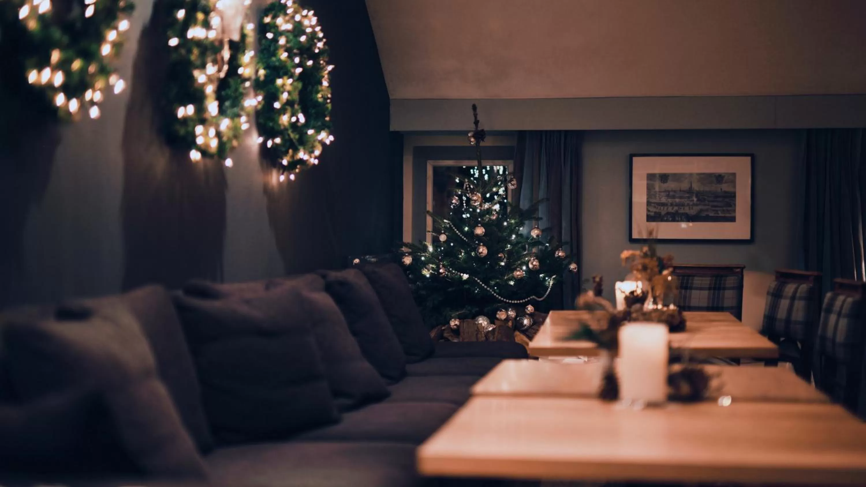 Communal lounge/ TV room in B&B Hoeve de Haar