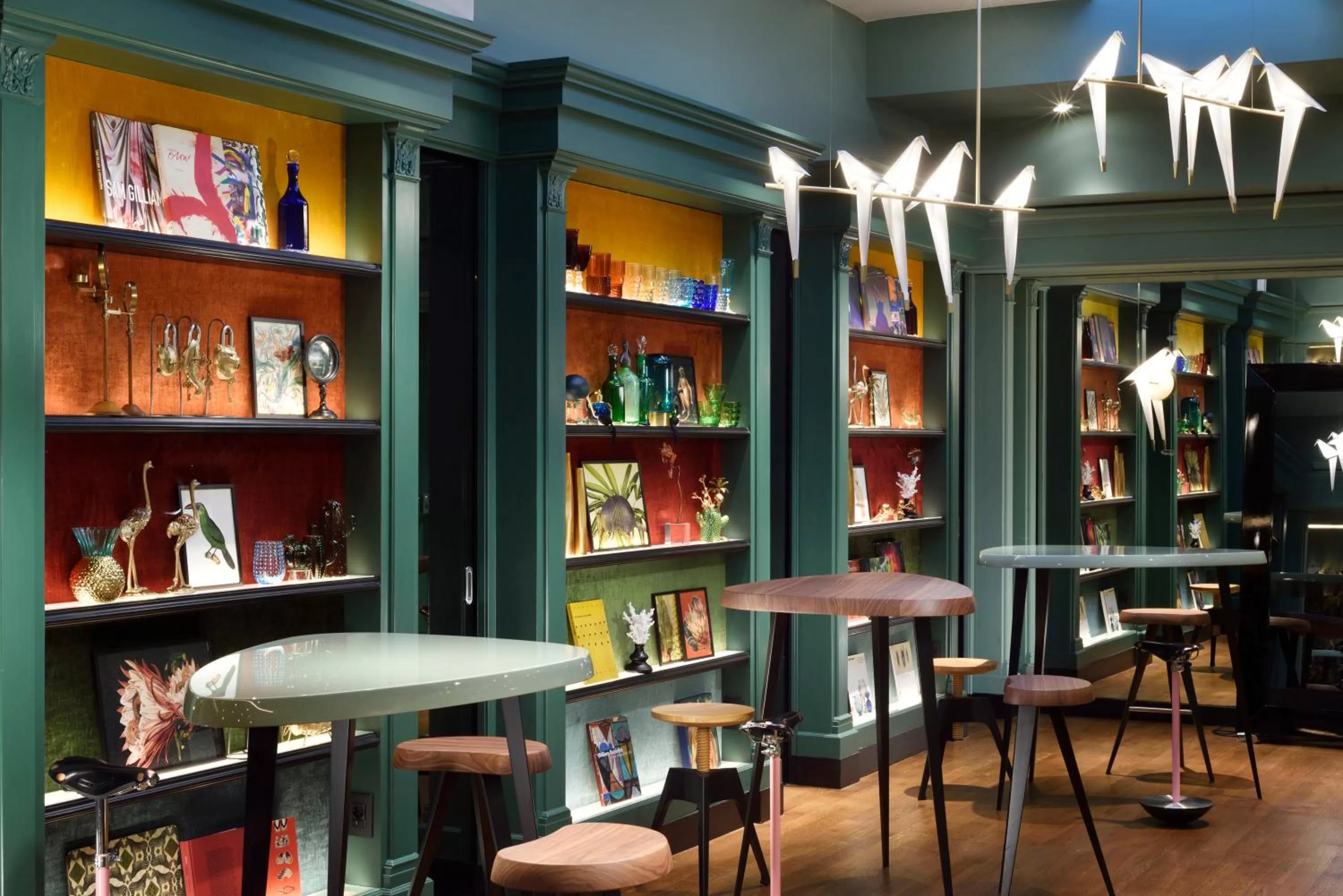 Restaurant/places to eat in Leon's Place Hotel In Rome