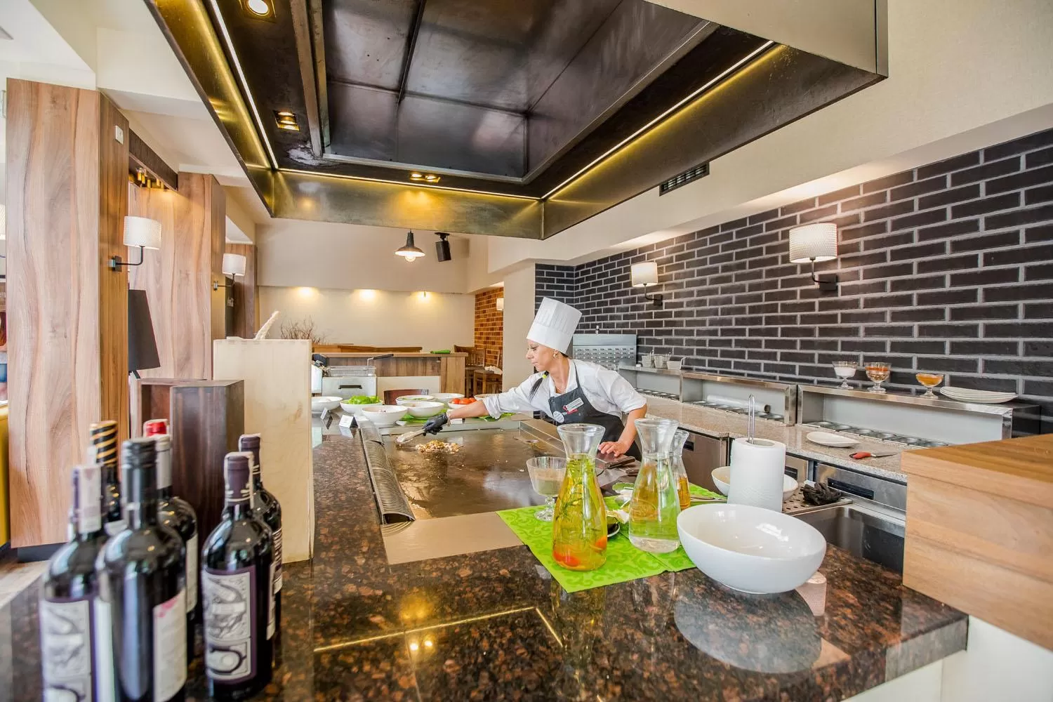 Restaurant/places to eat in Hotel Diament Zabrze - Gliwice