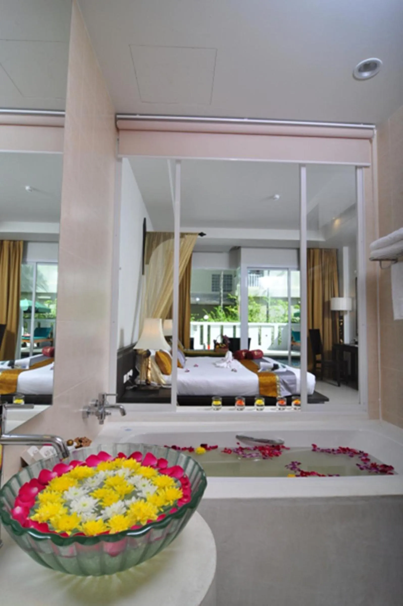 Bedroom in Baan Karonburi Resort