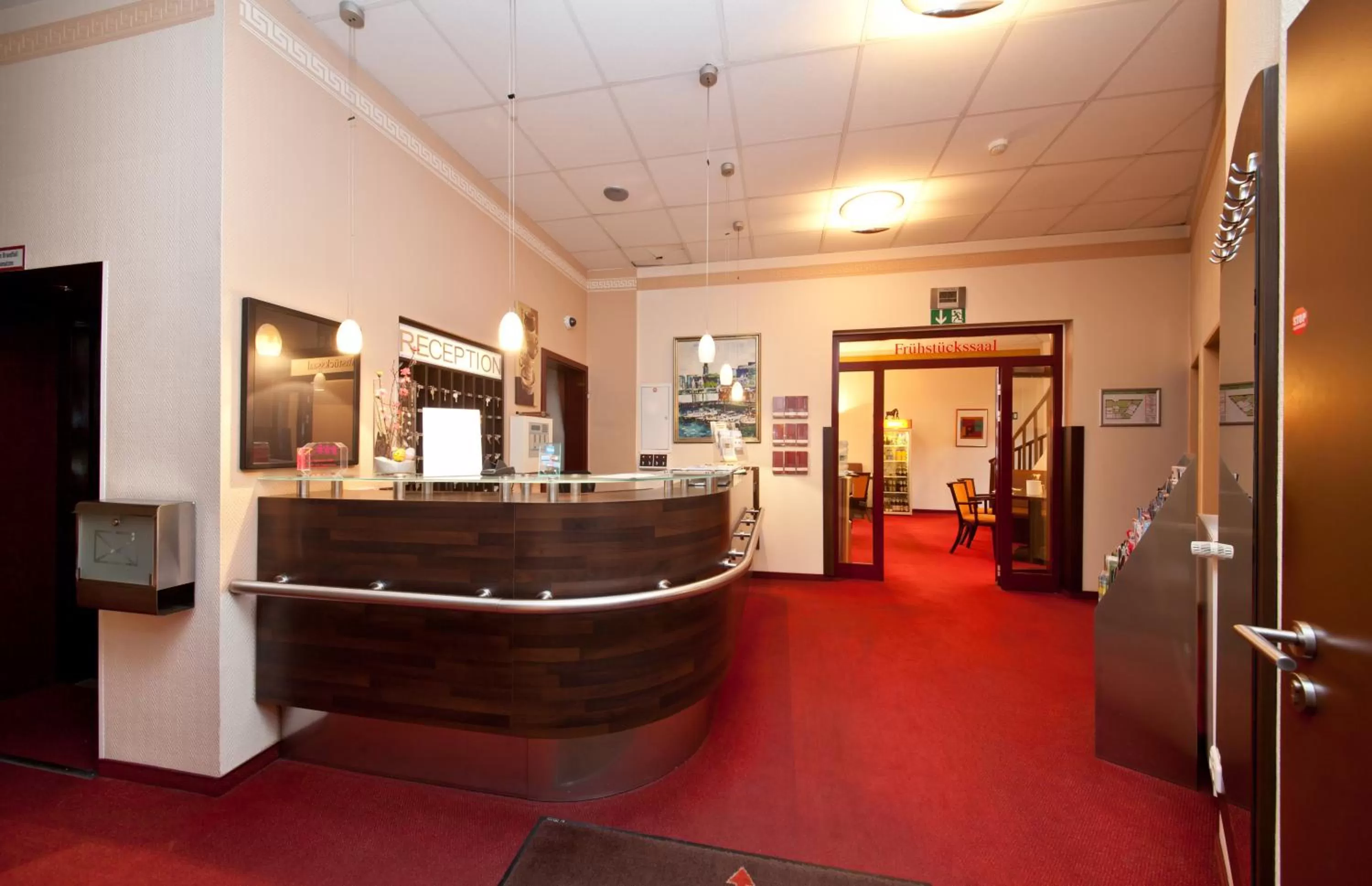 Restaurant/places to eat in Hotel Polo am ZOB