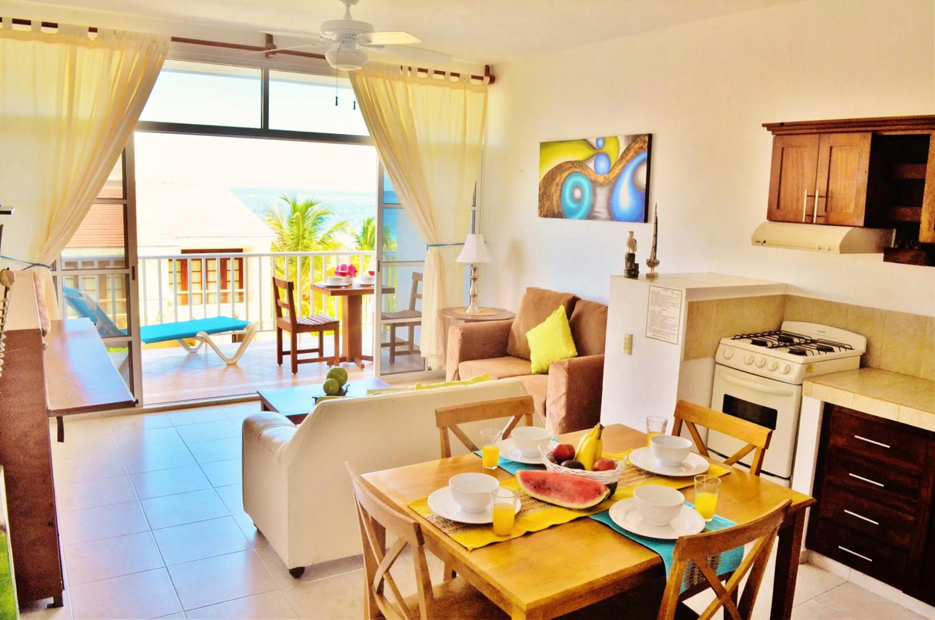 Dining area in Corales Suites
