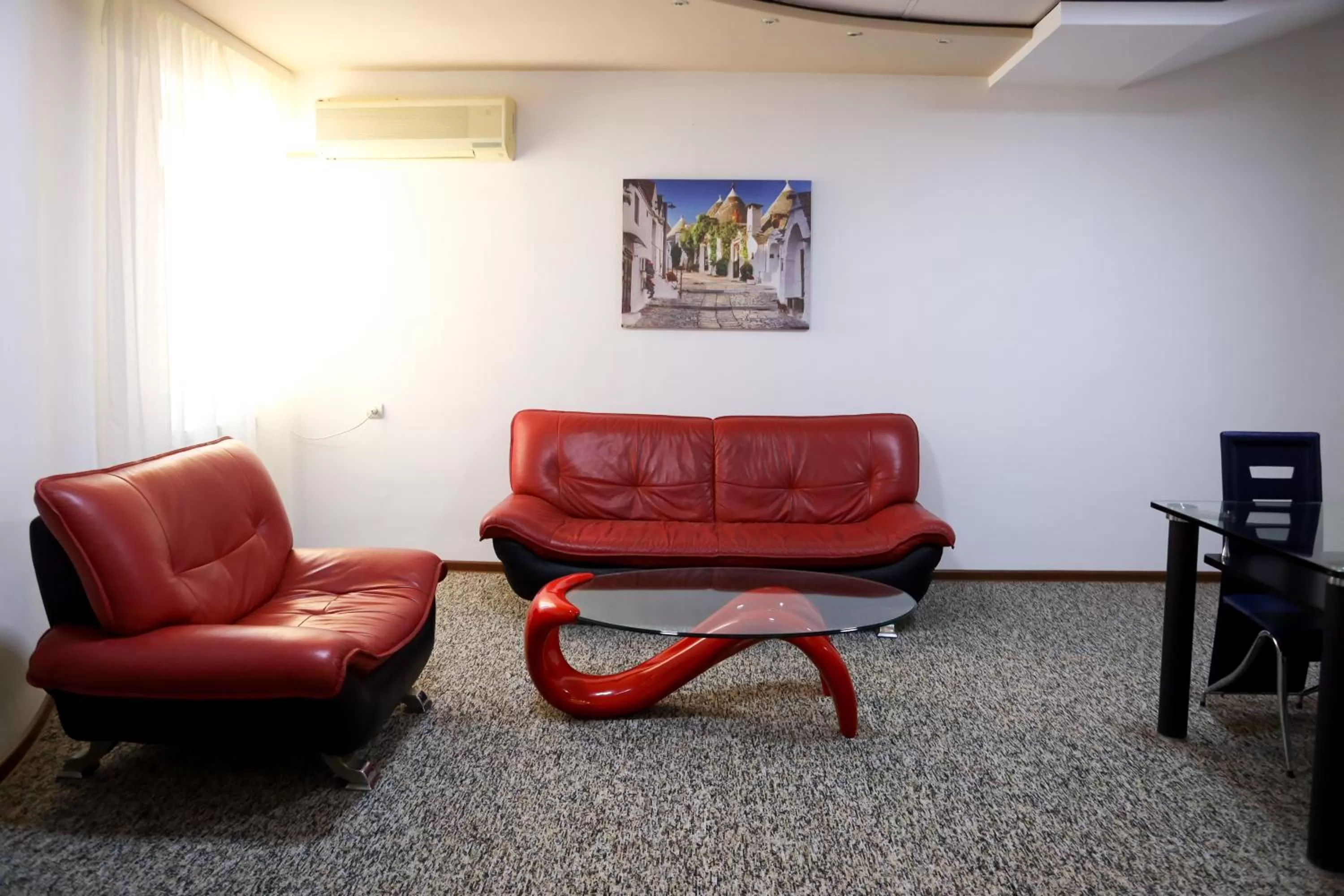 Seating Area in NO PROBLEM