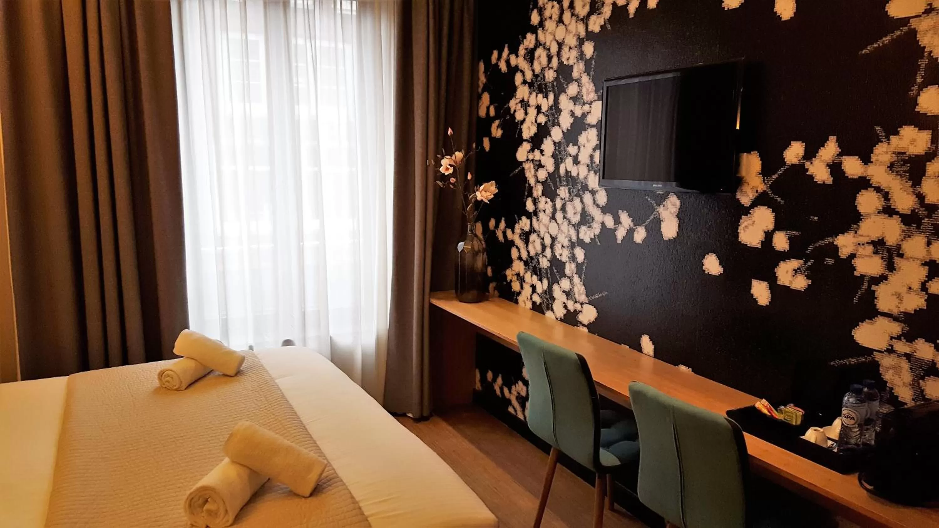 Other, Bed in The Bank Hotel