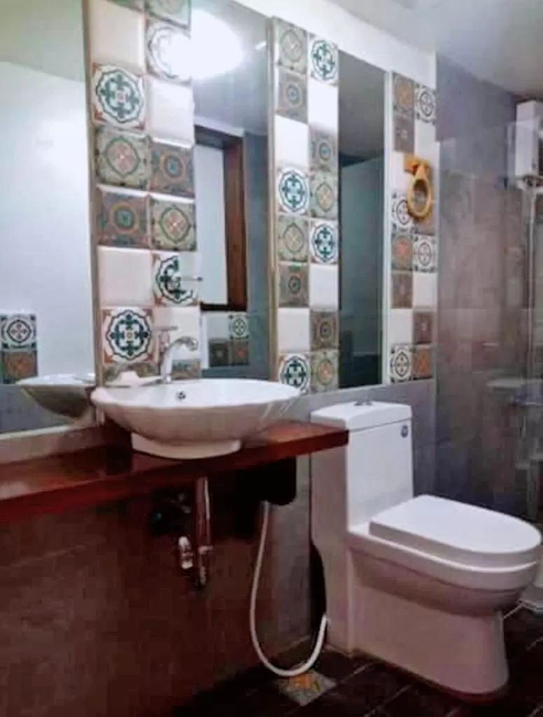 Deluxe Double or Twin Room with Balcony in Peak View Resort