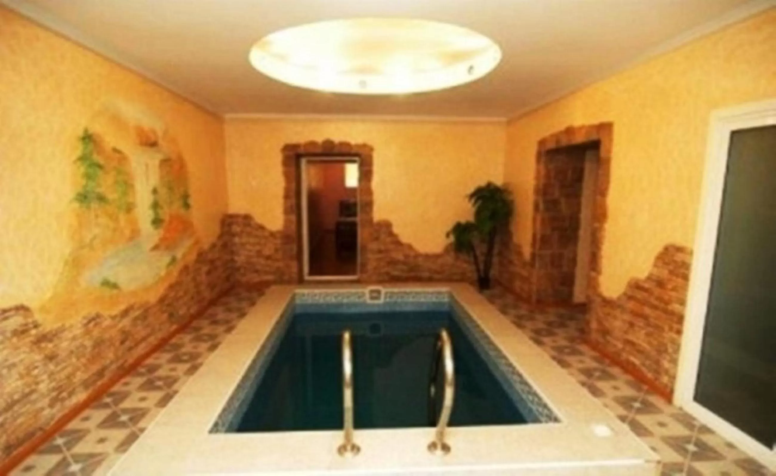 Swimming pool in Edem Hotel