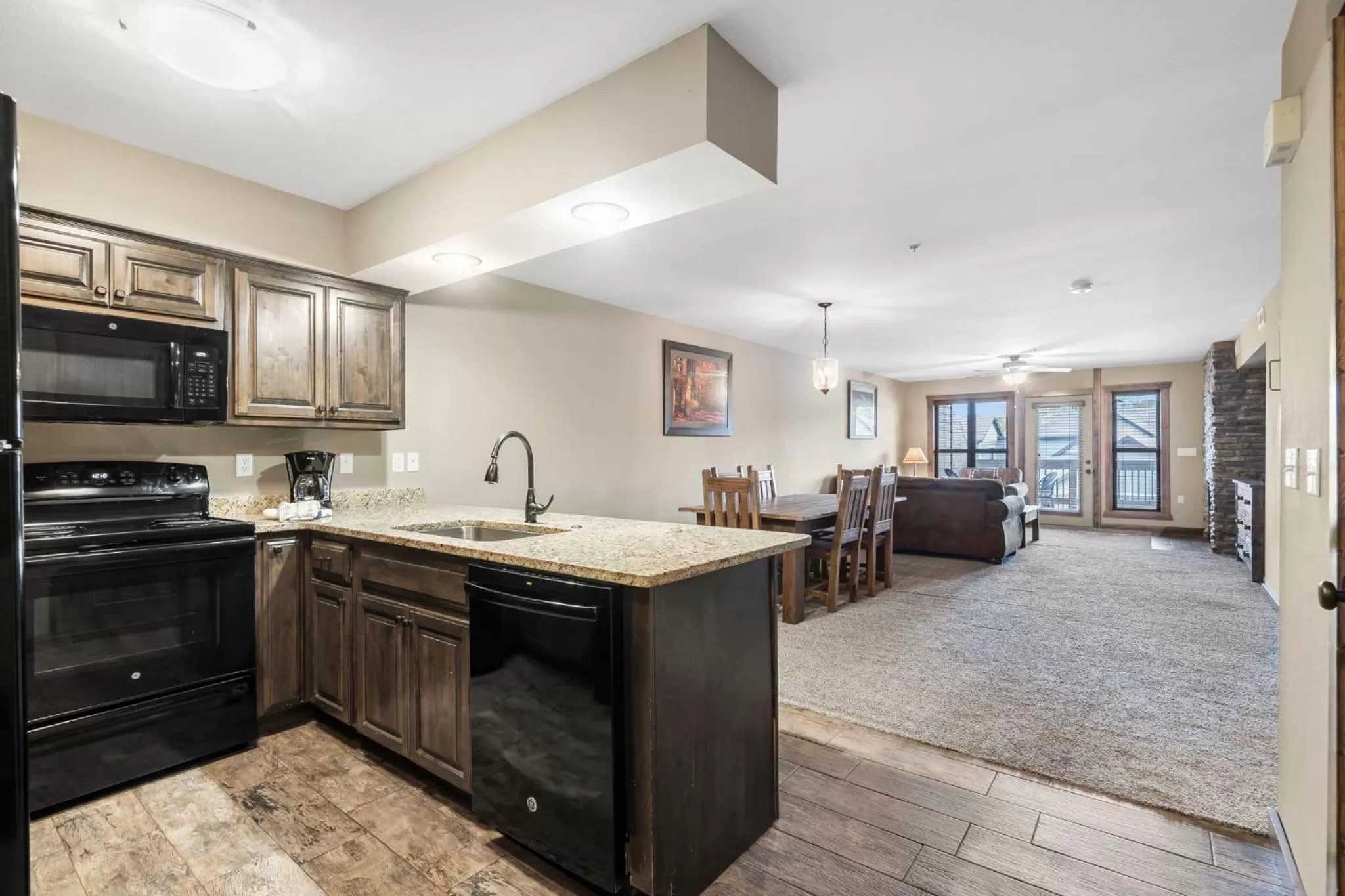 Kitchen or kitchenette in Table Rock Resorts at Indian Point