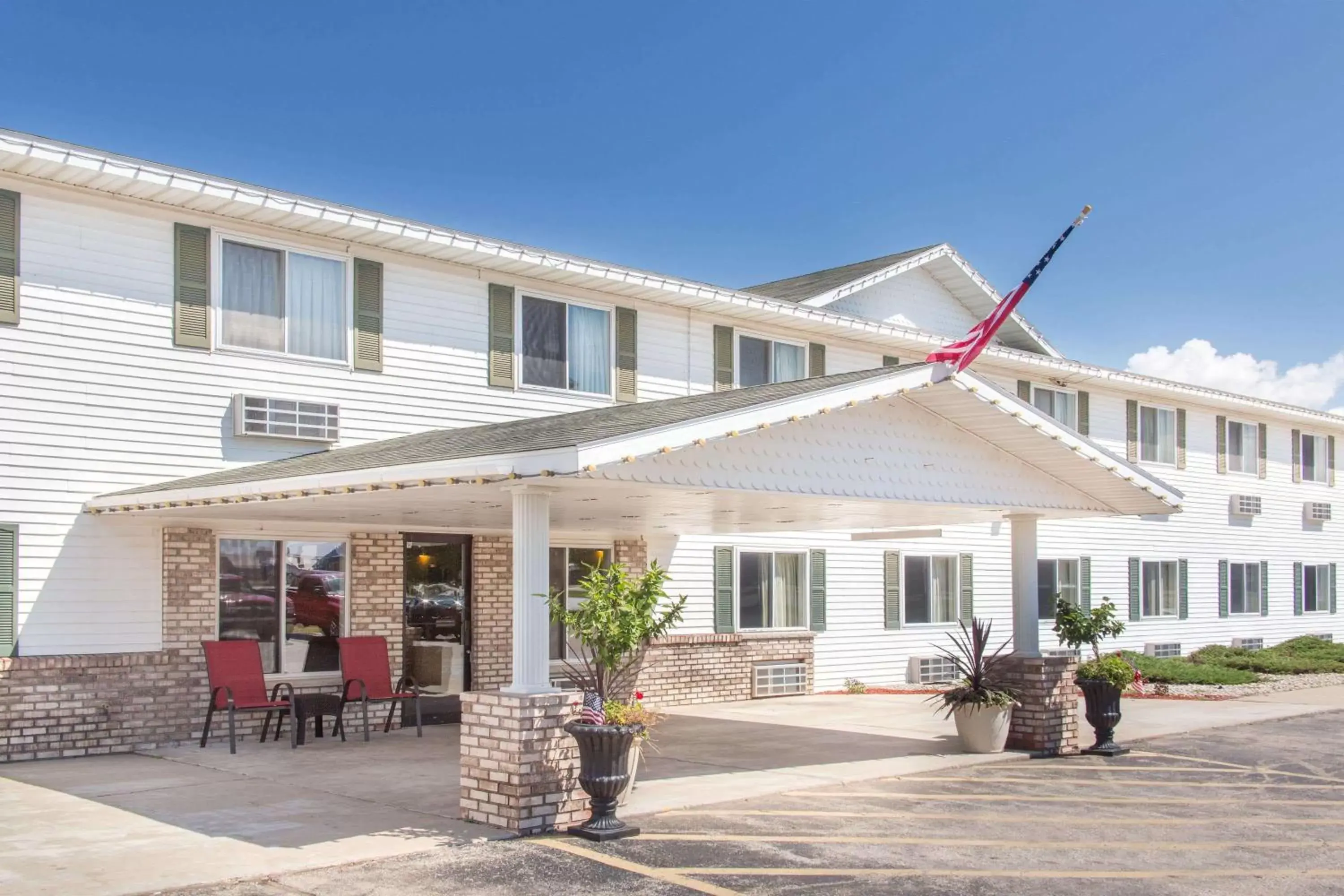 Super 8 by Wyndham Escanaba Super 8 by Wyndham Escanaba